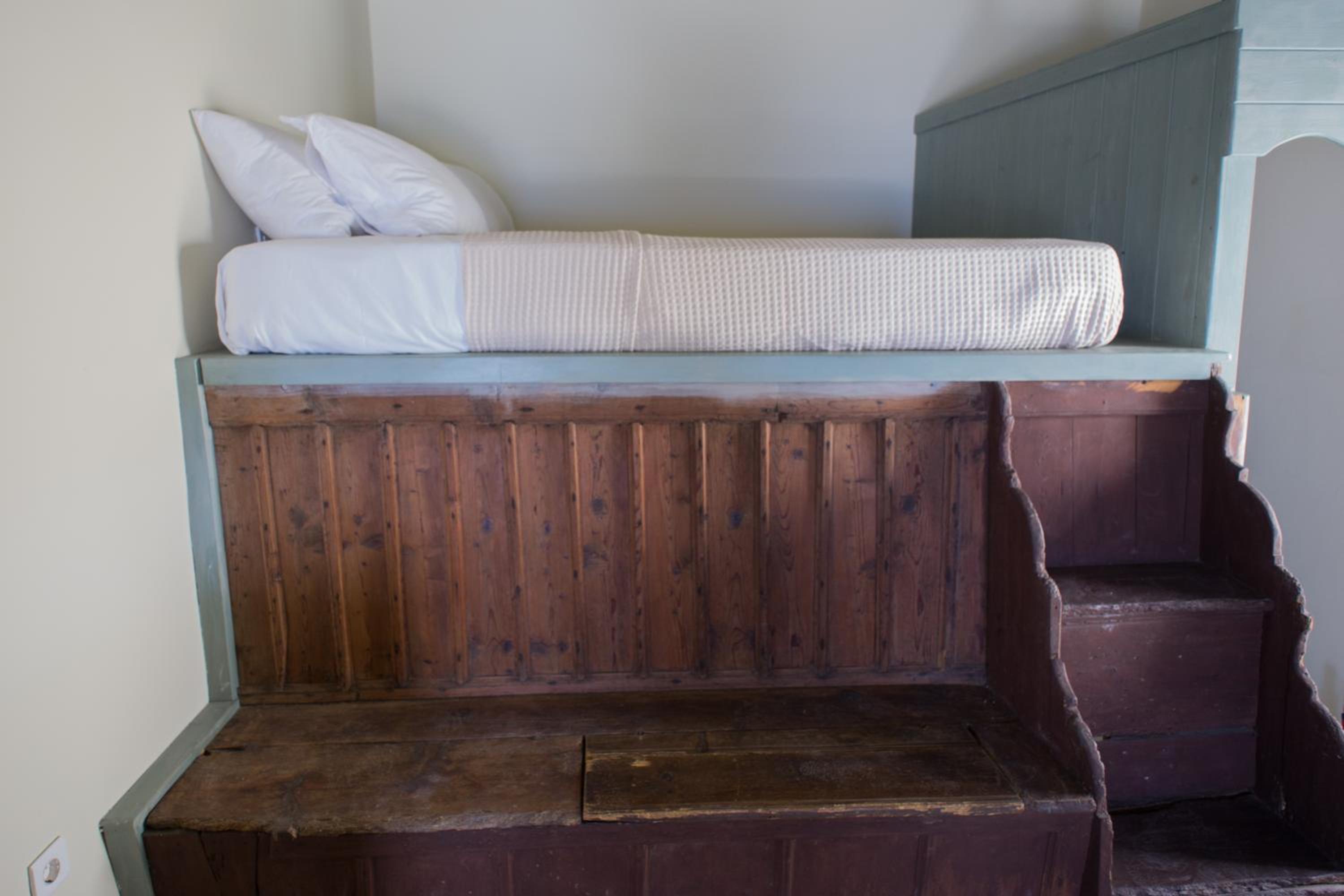 Two-Bedroom House - Photo 10