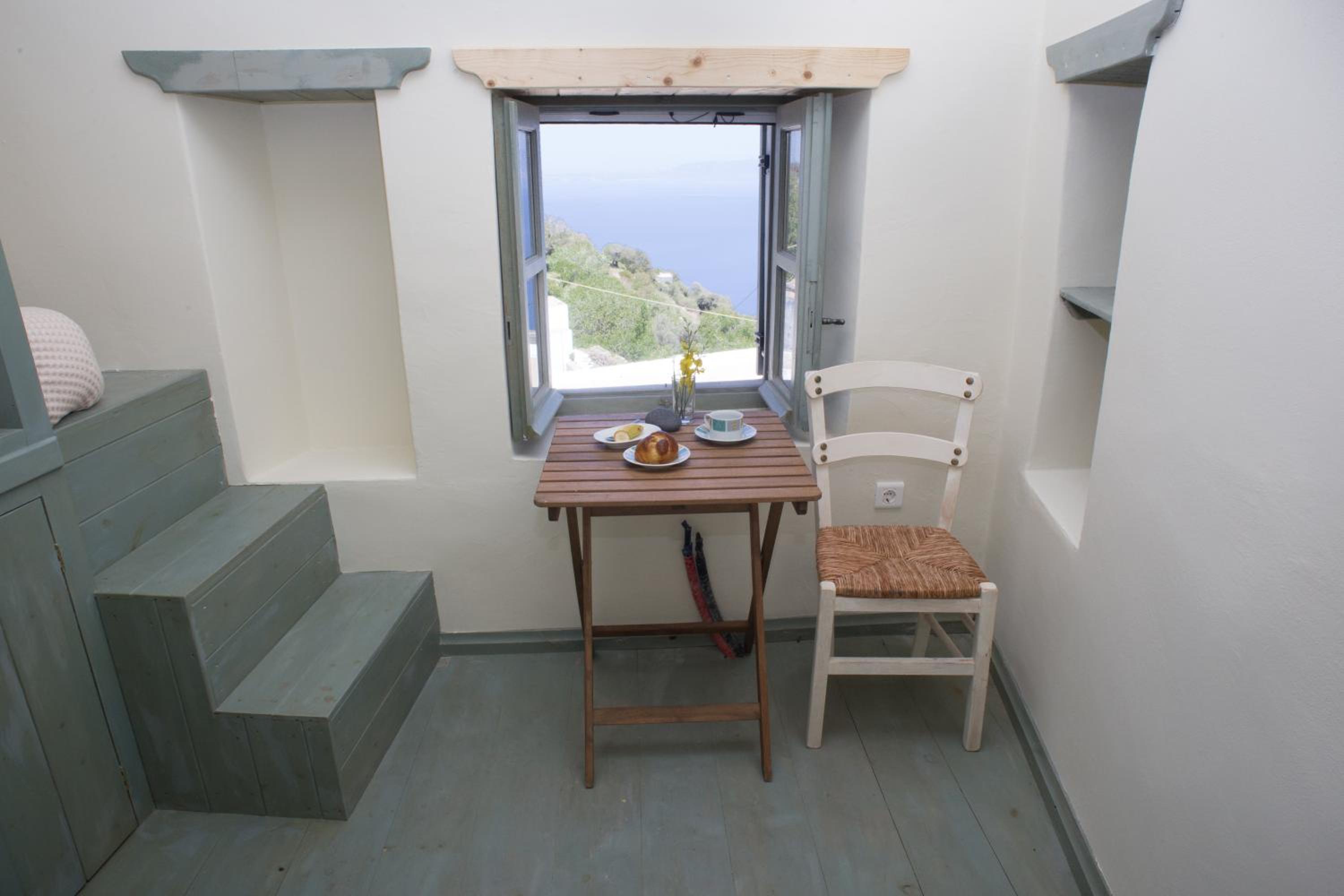 Two-Bedroom House - Photo 5