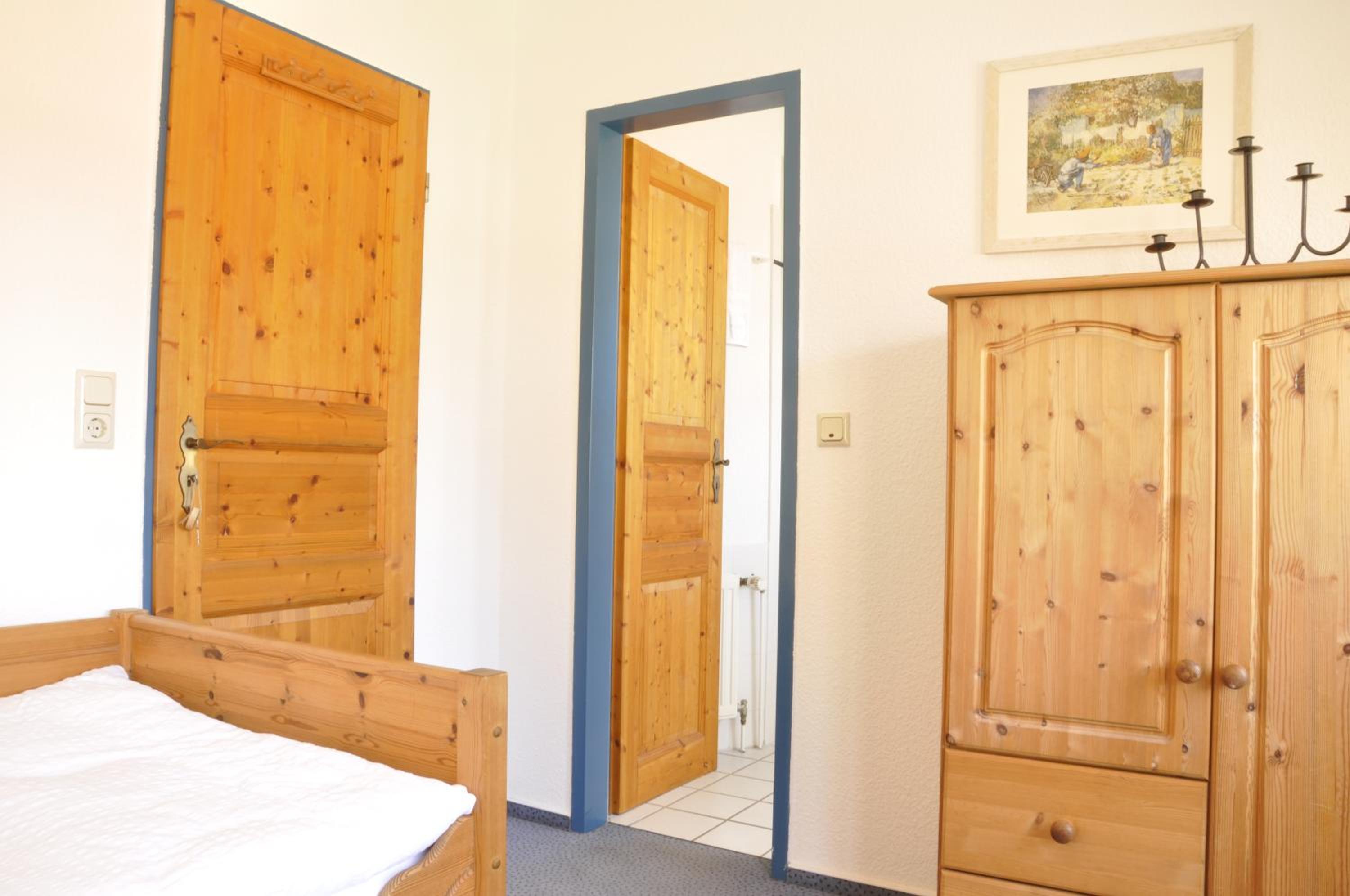 Single Room photo 2