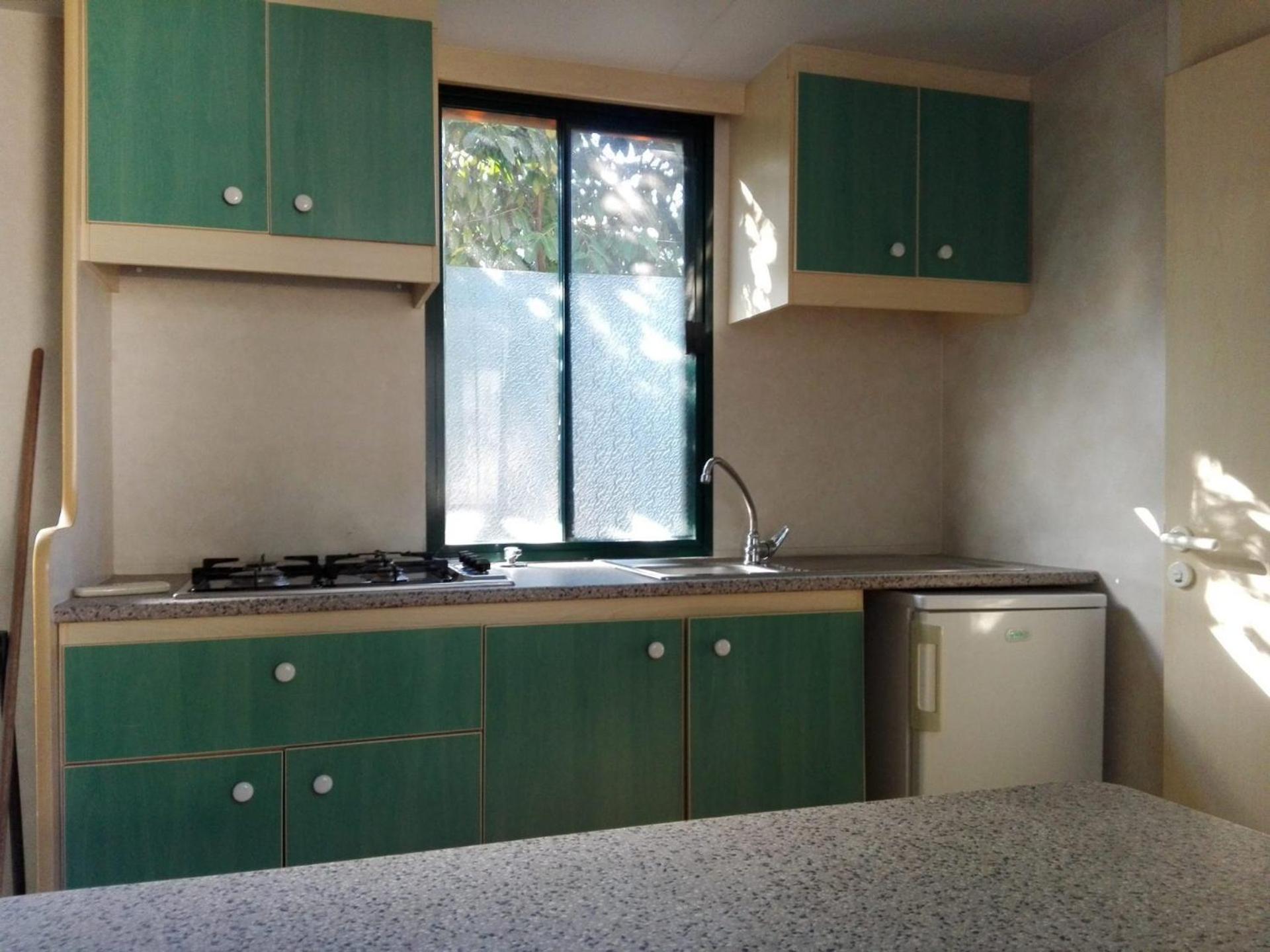 Mobile Home - Photo 16