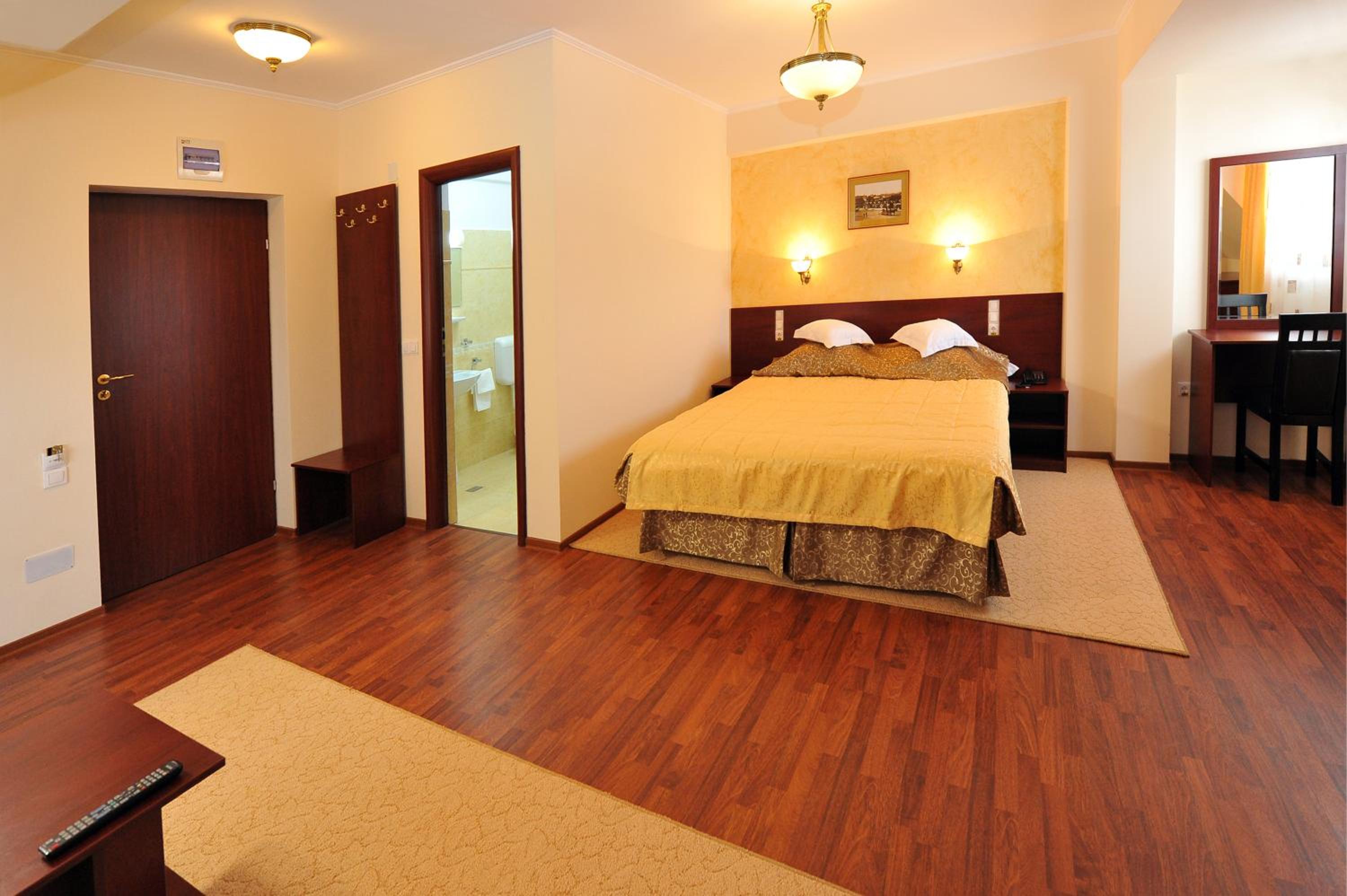 Standard Double Room - Photo 4