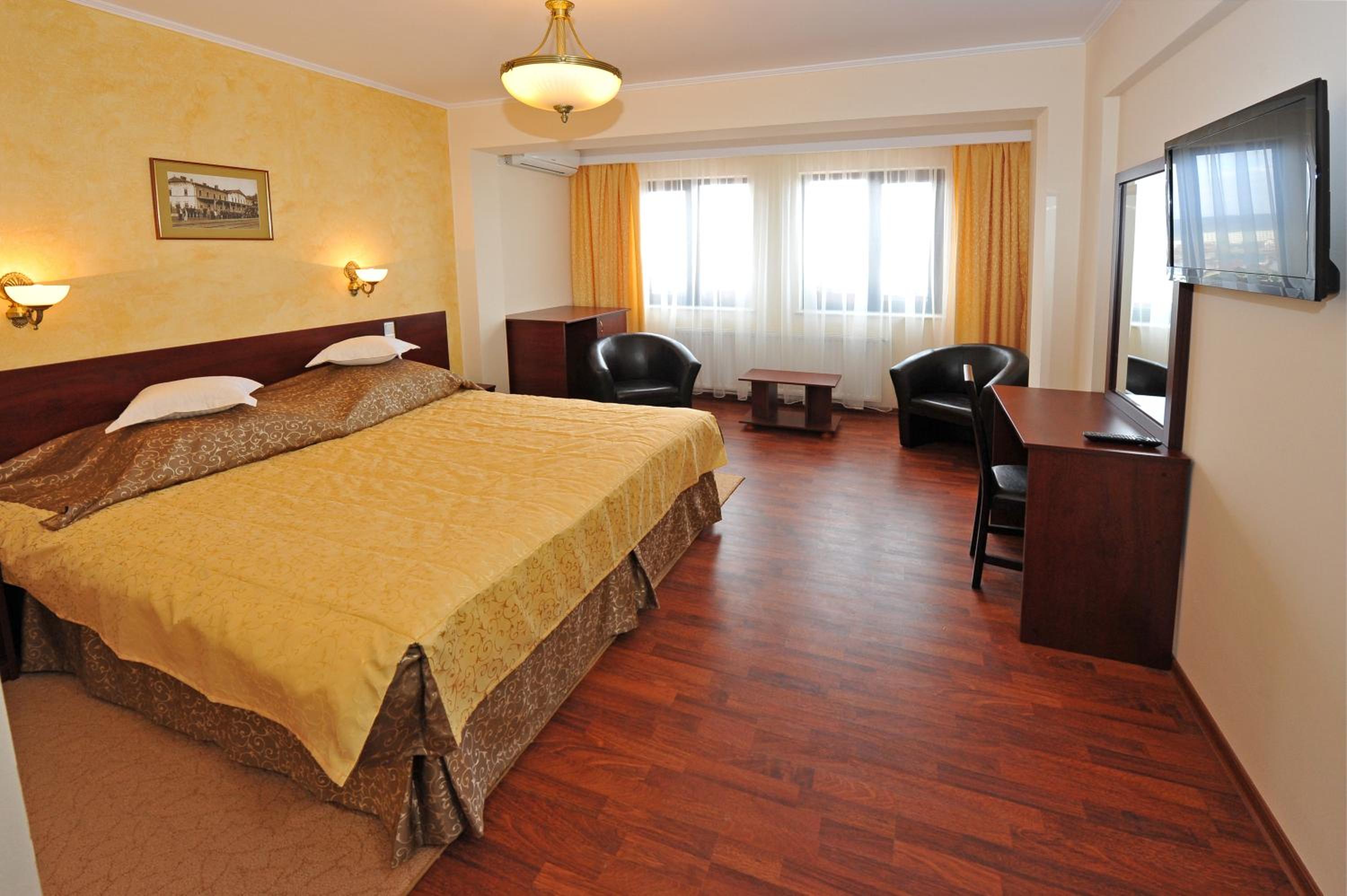 Standard Double Room - Photo 7