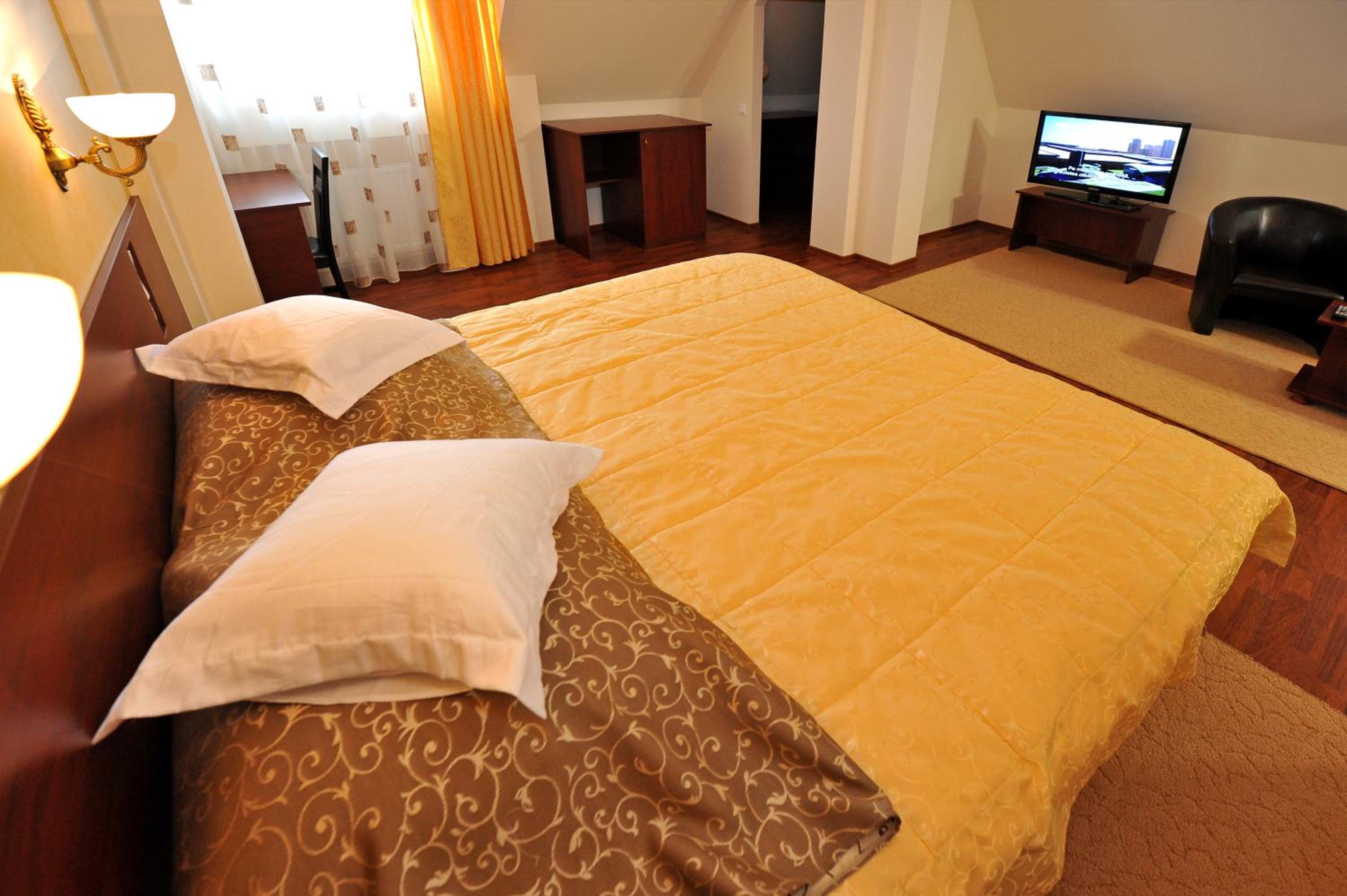 Standard Double Room - Photo 18