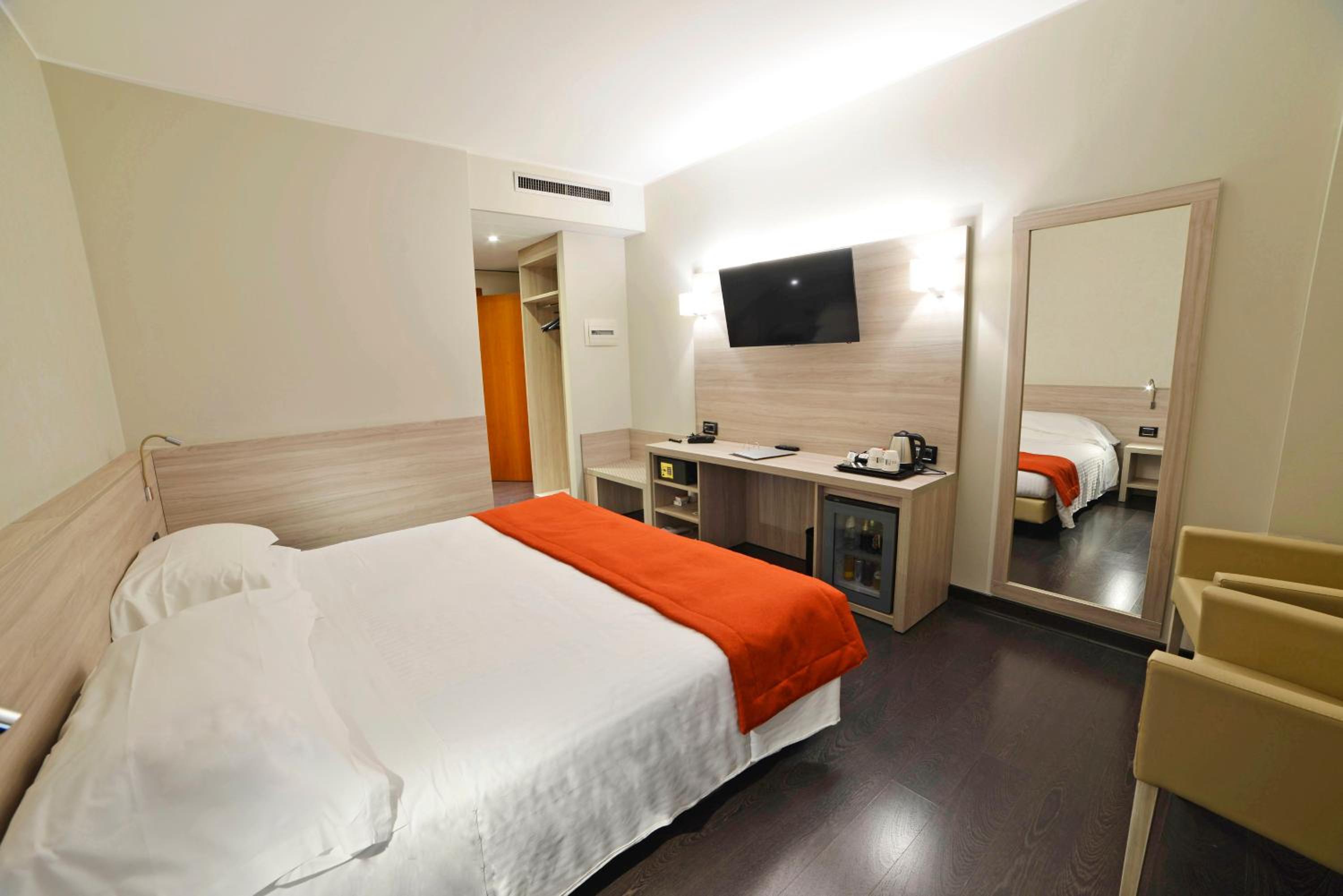 Comfort King Room - Photo 7