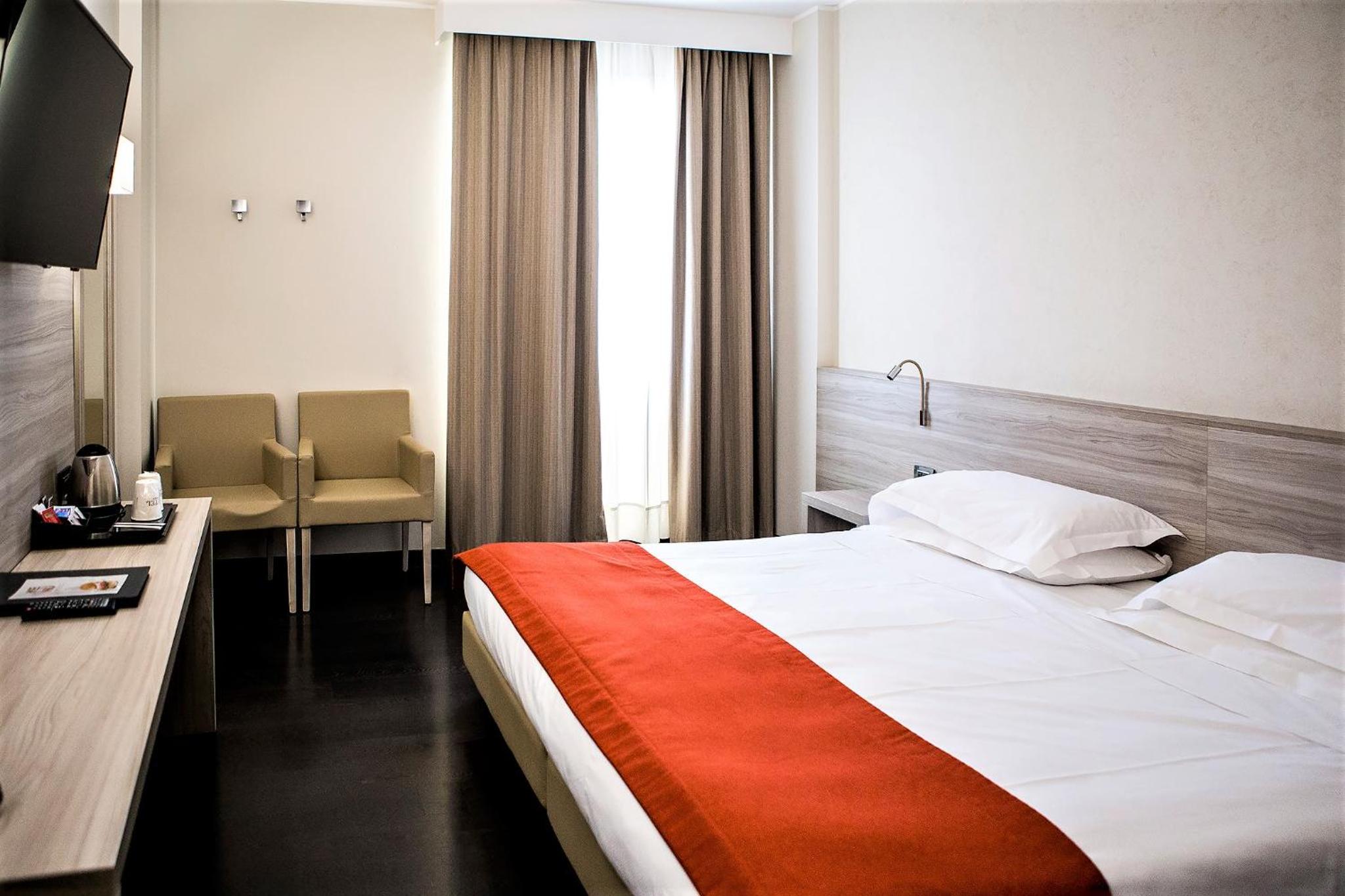 Comfort King Room - Photo 12