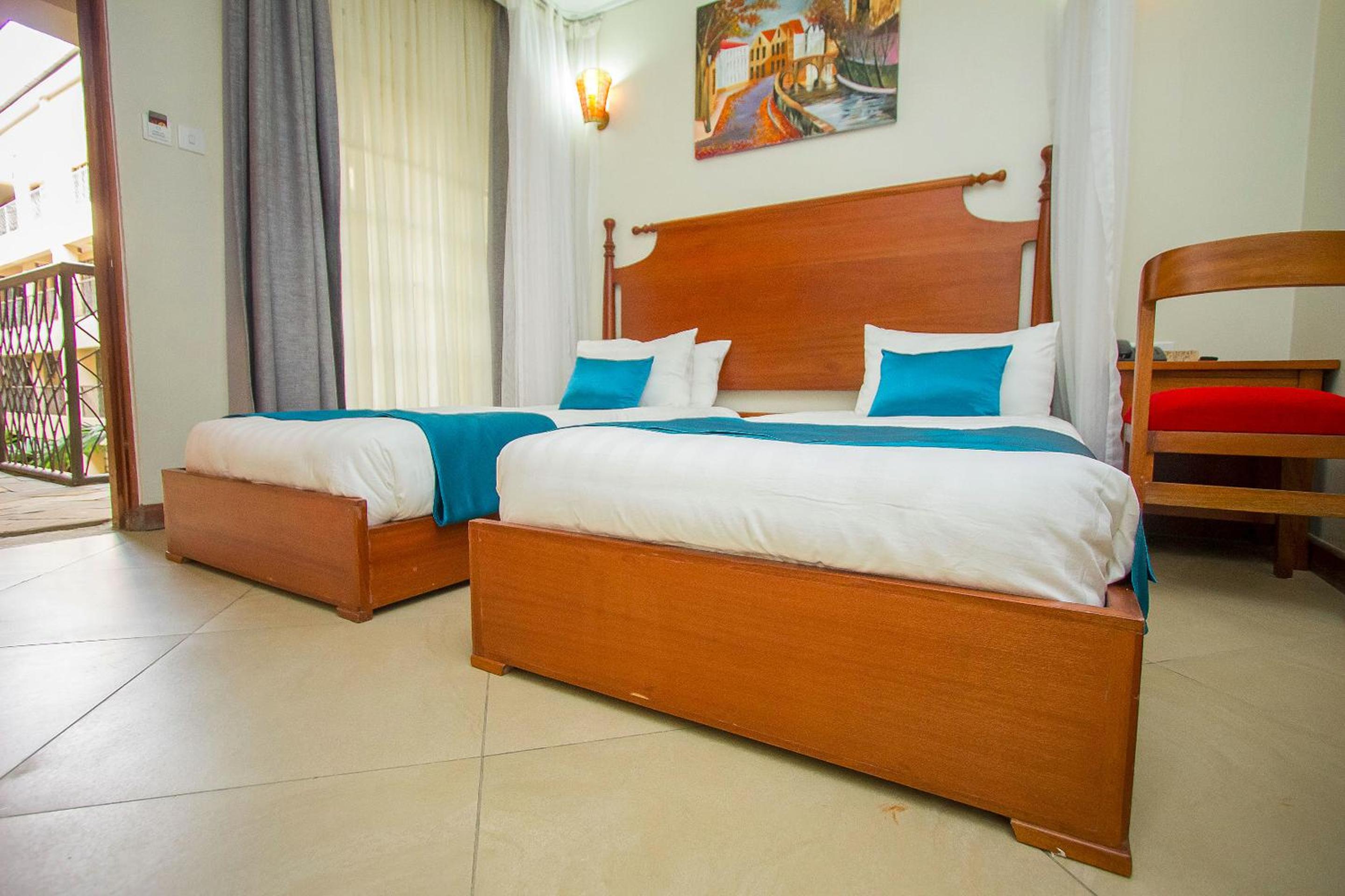 Double Room with Garden View - Photo 32