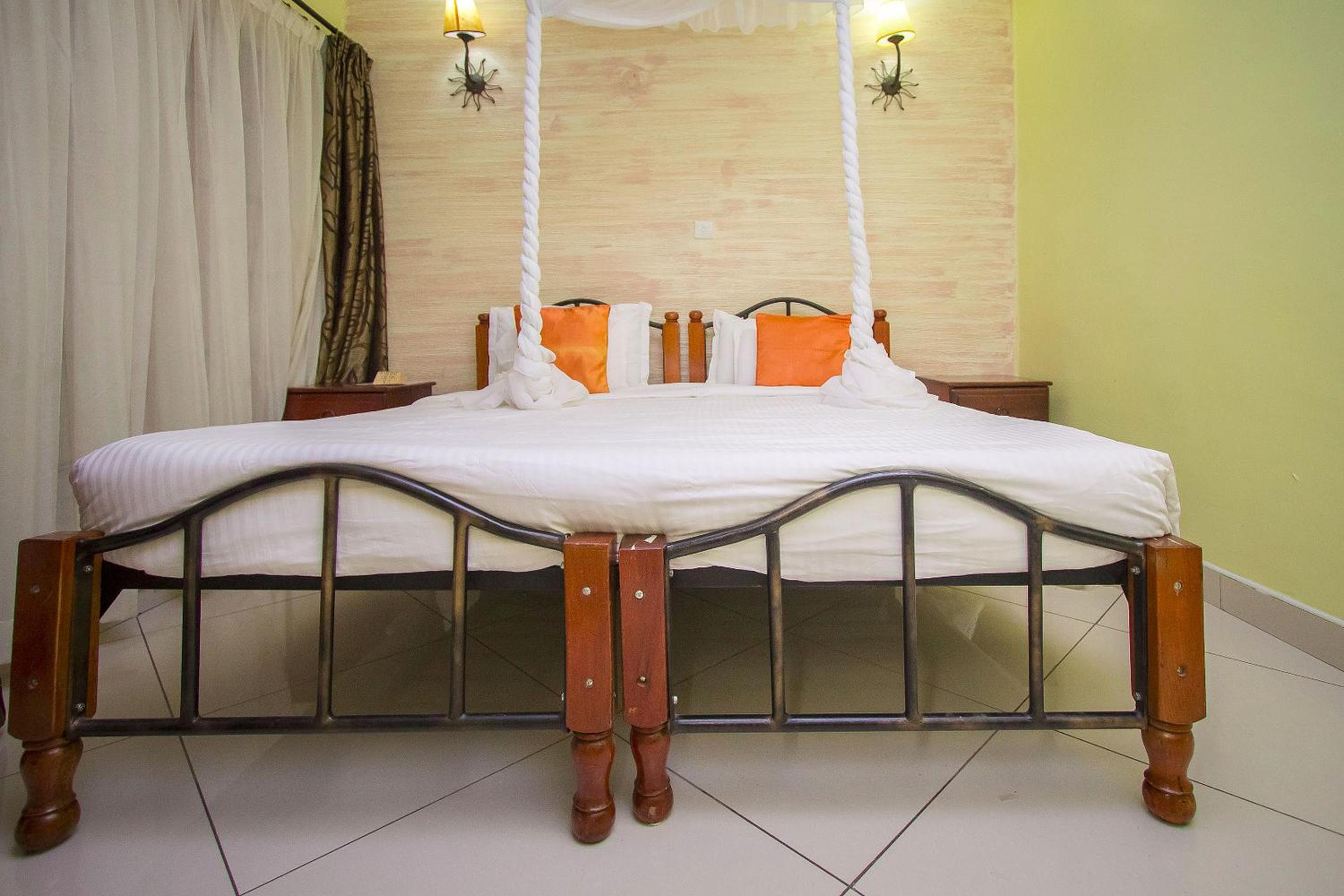 Double Room with Garden View - Photo 25