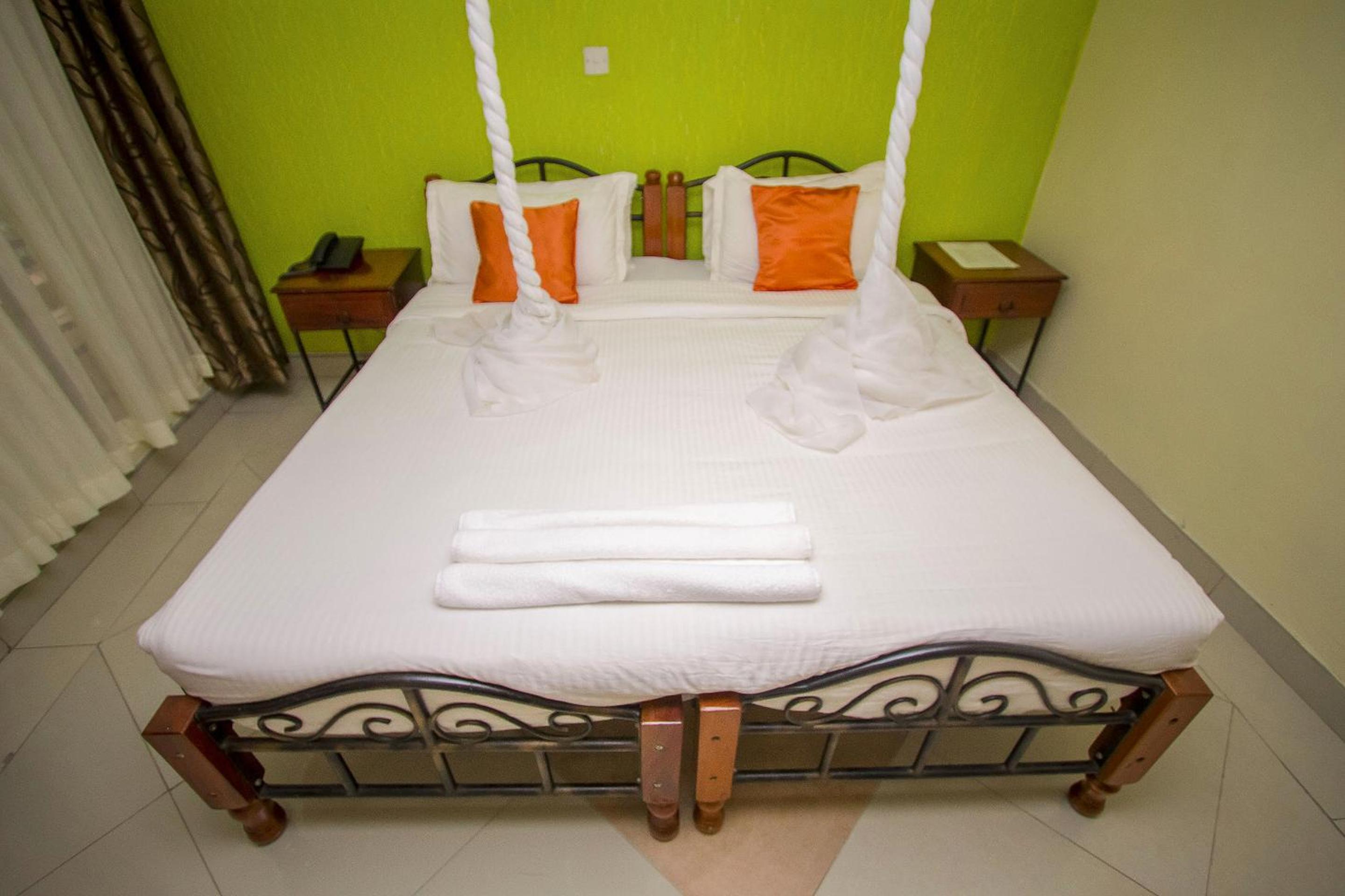 Double Room with Garden View - Photo 14
