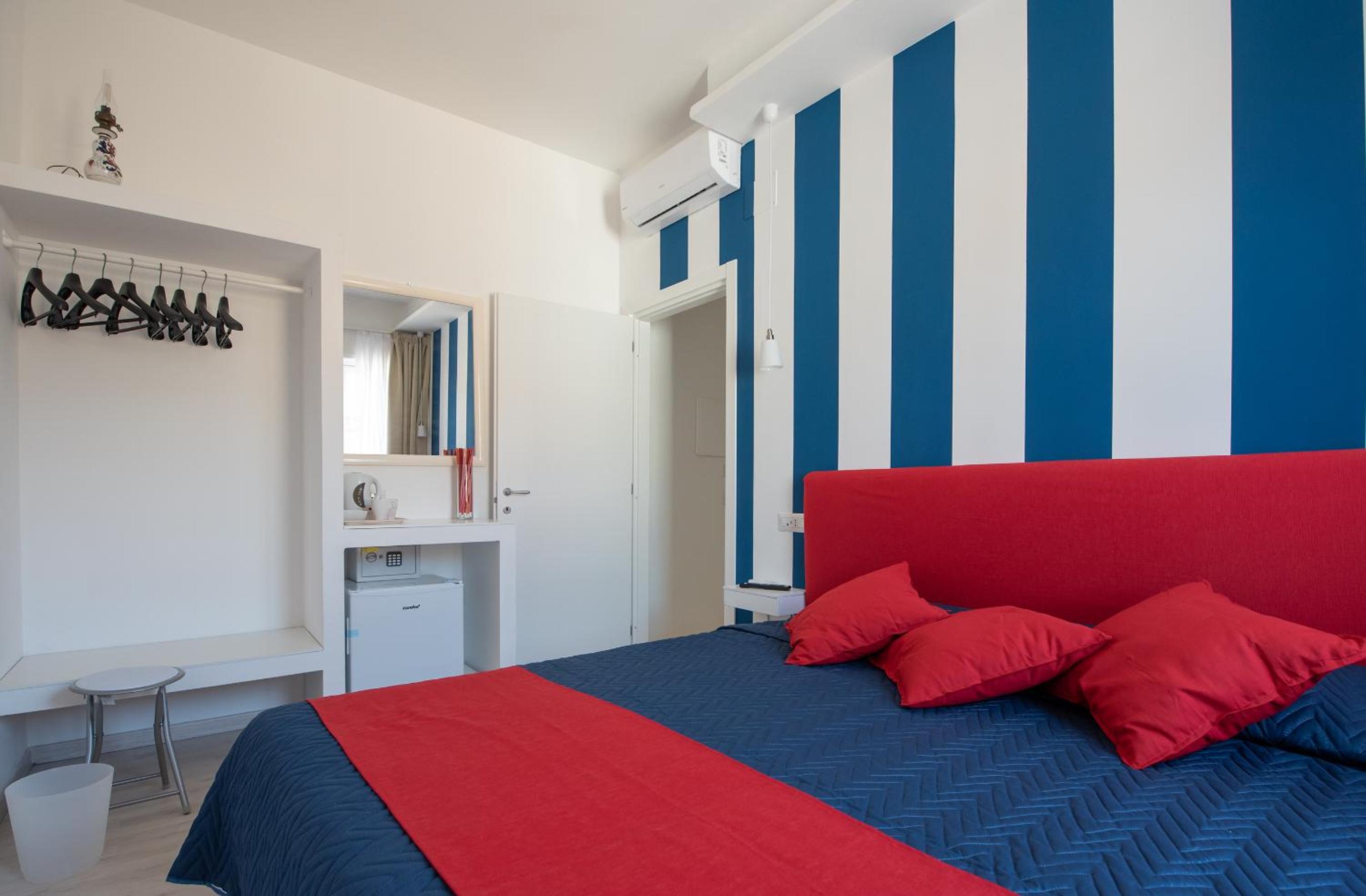 Standard Double Room photo 3