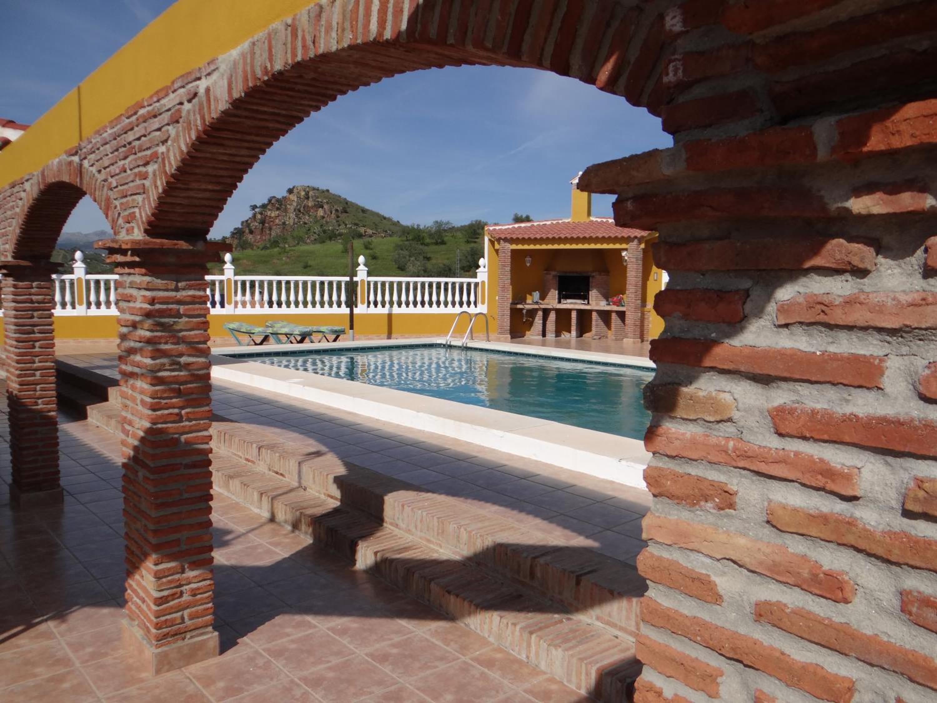 Double Room with Private Bathroom - Photo 15