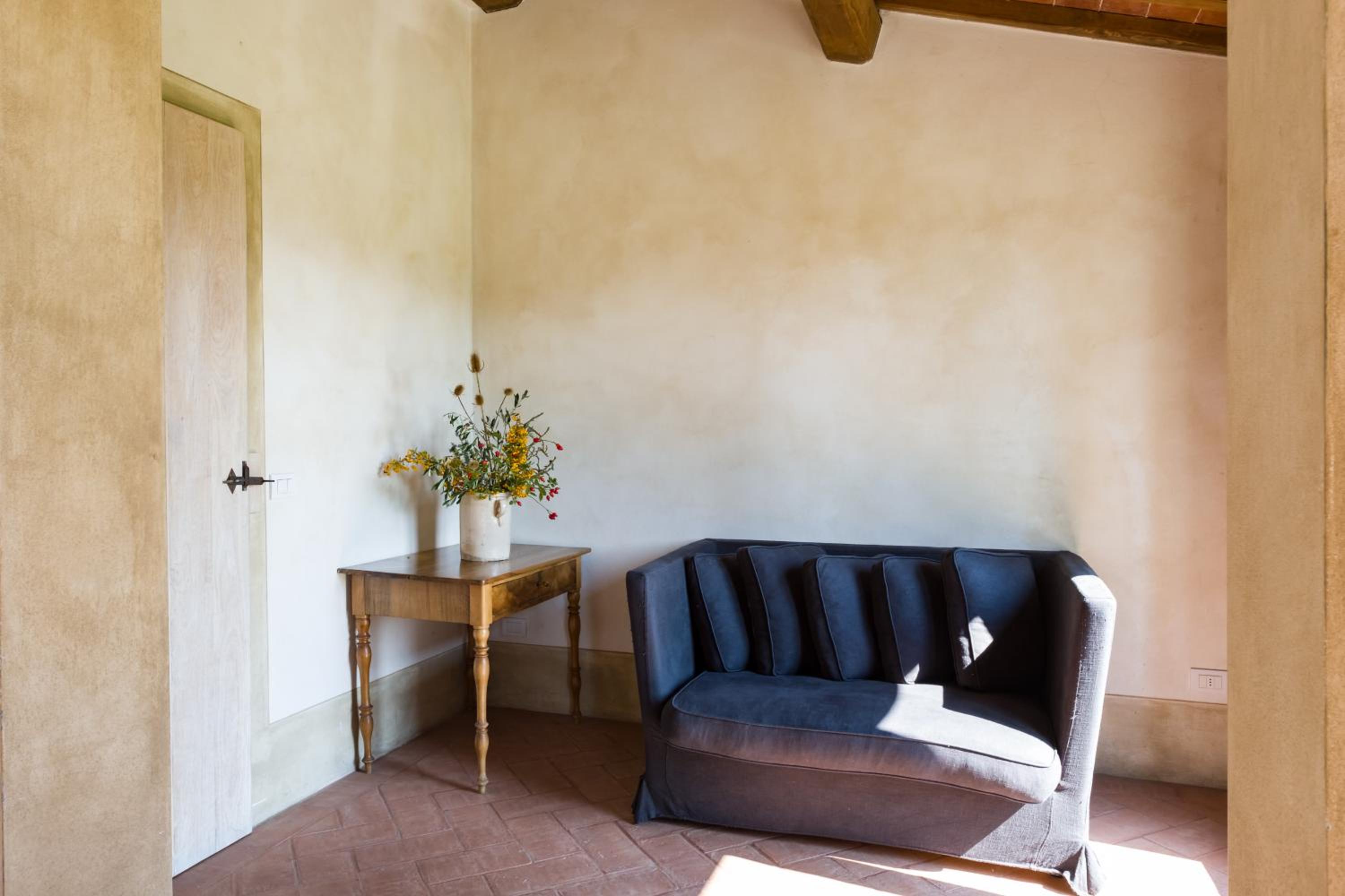One-Bedroom Apartment with Garden View