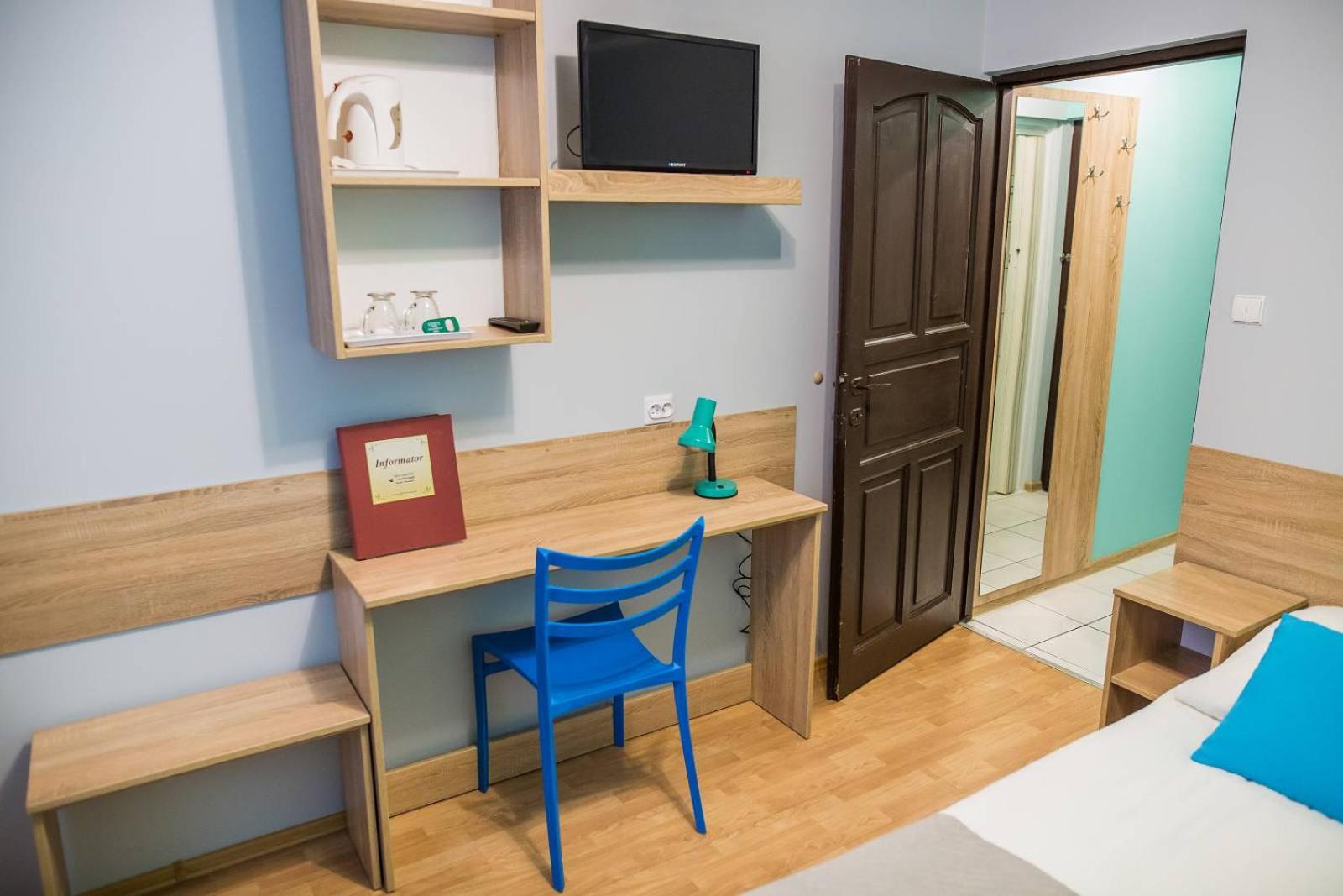 Double Room - Photo 12