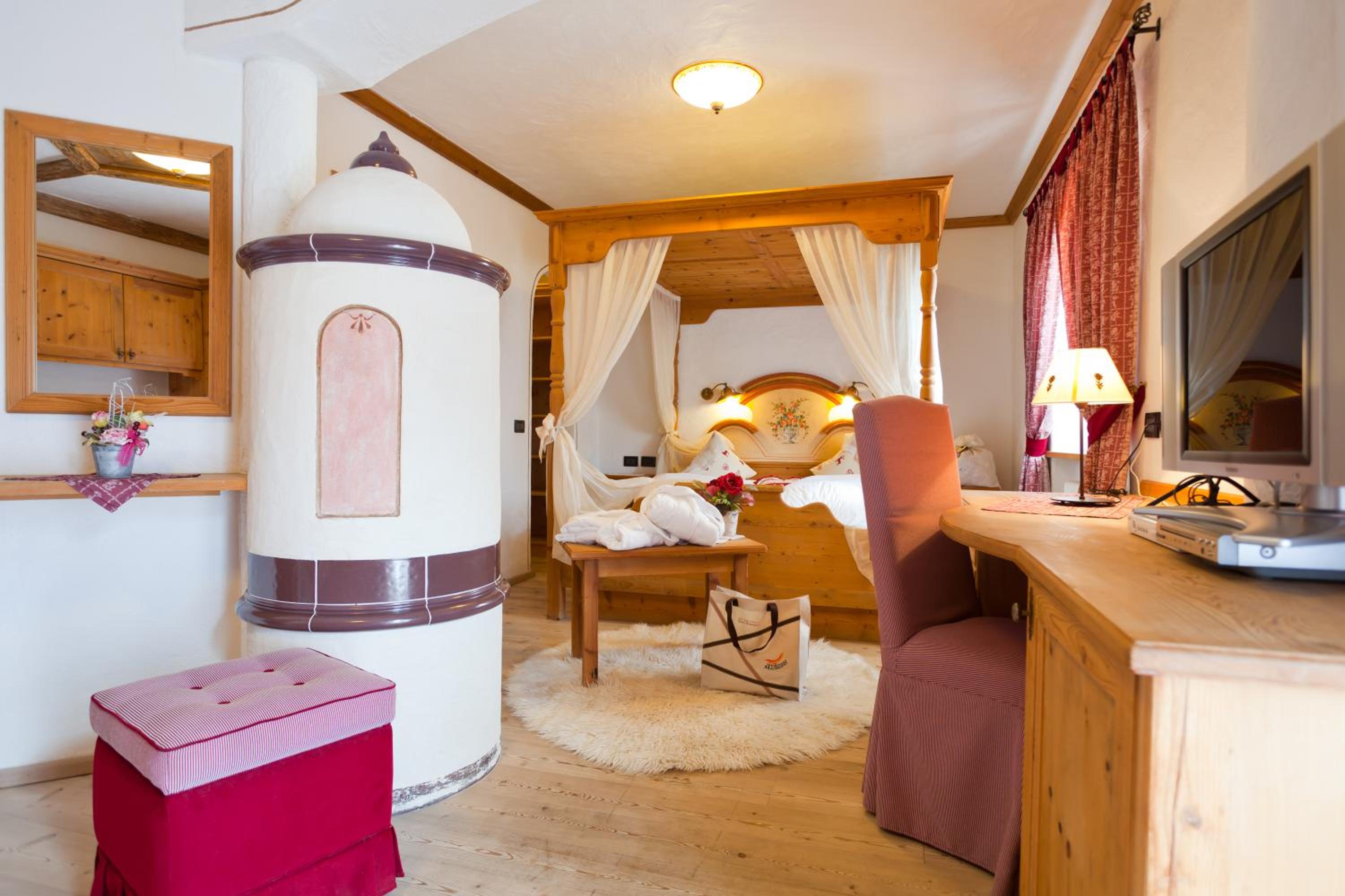 Suite with Mountain View - Photo 1