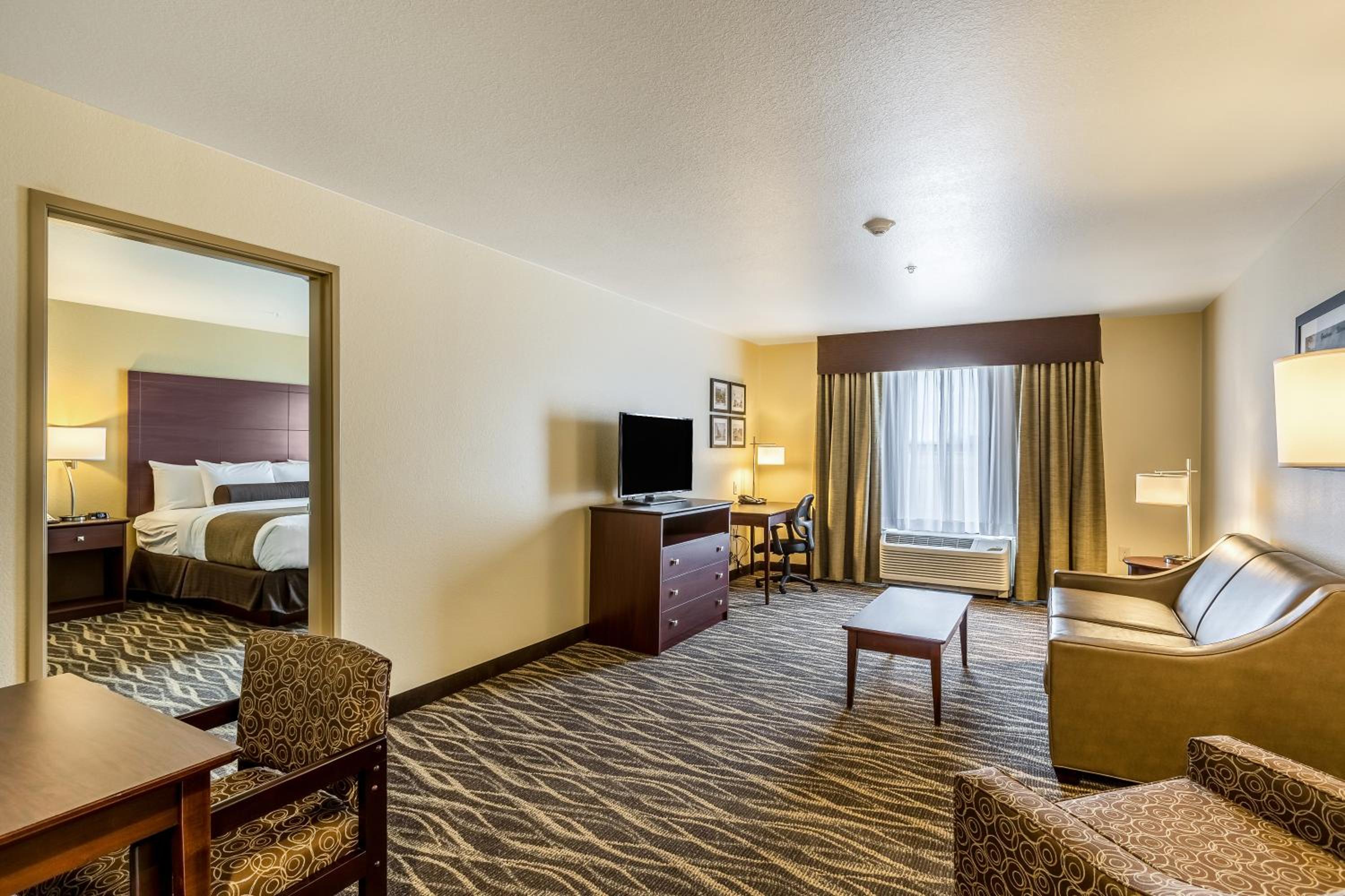 Deluxe Suite