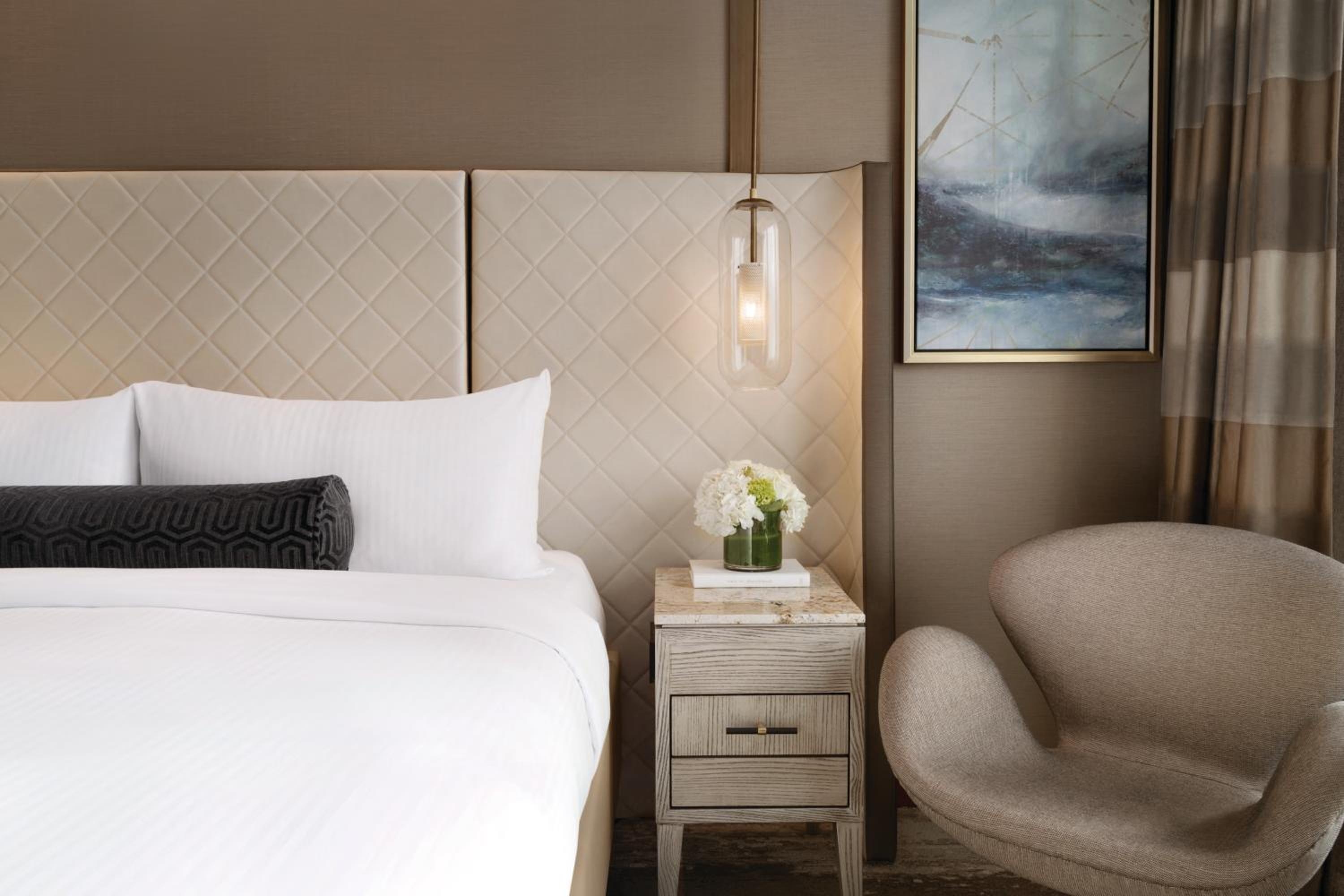 Fairmont Gold Room with Two Queen Beds - Photo 4