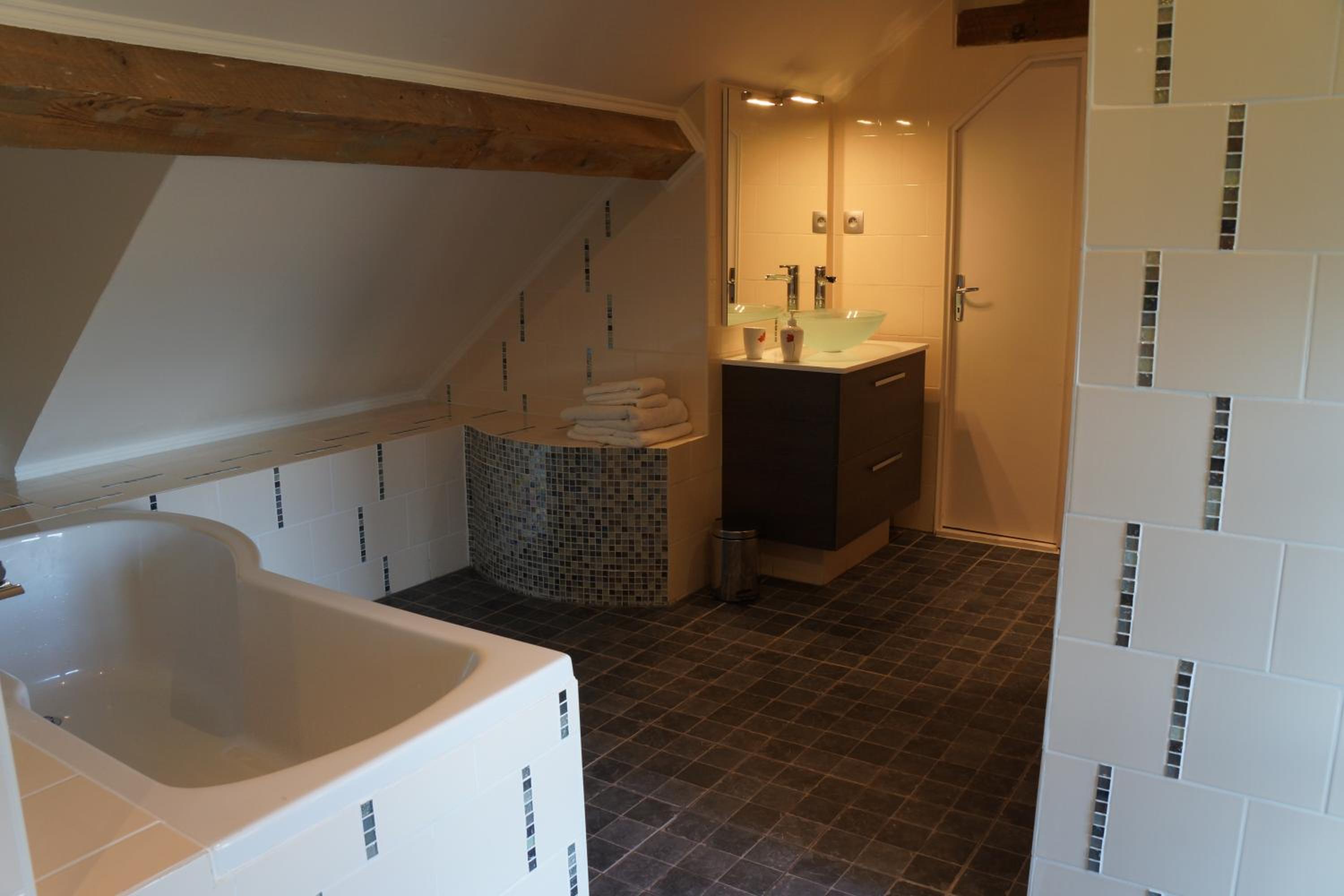 Deluxe Suite photo 3