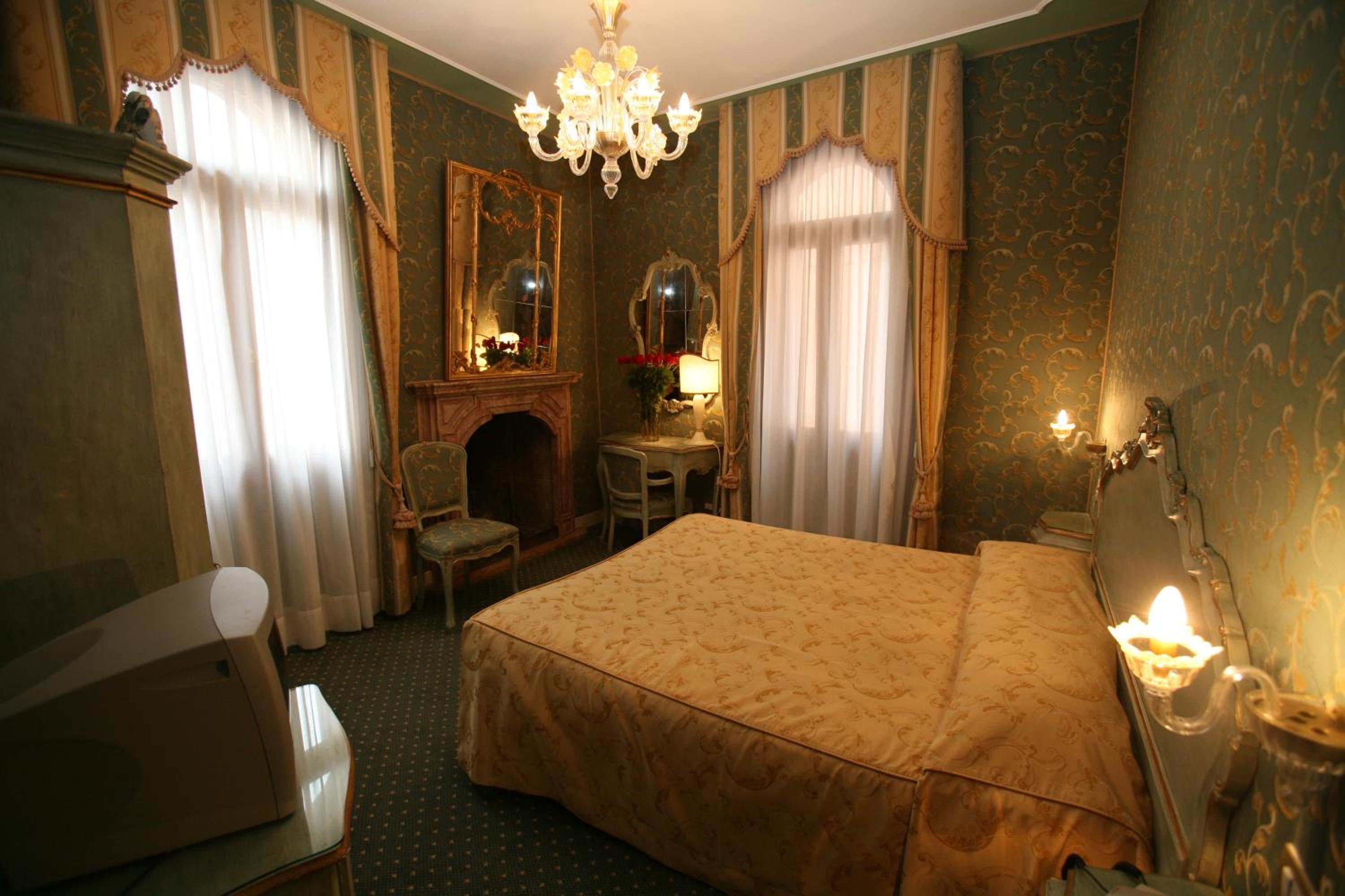 Superior Double or Twin Room photo 1