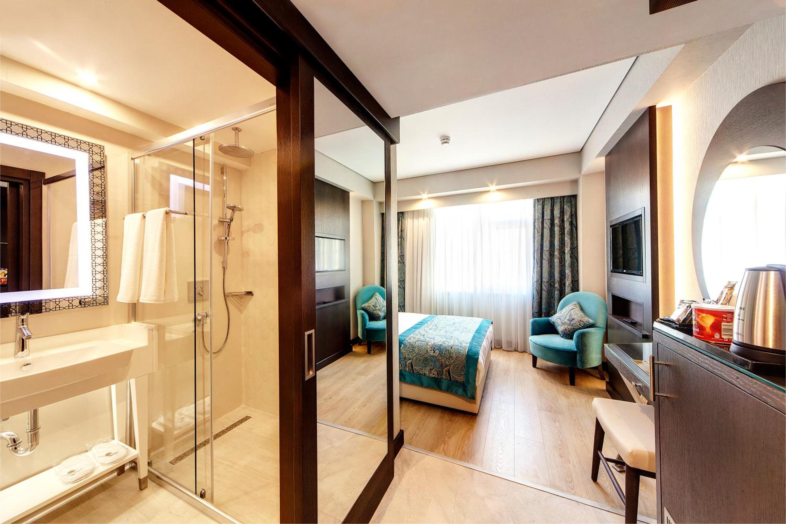Standard Double Room with Balcony photo 1