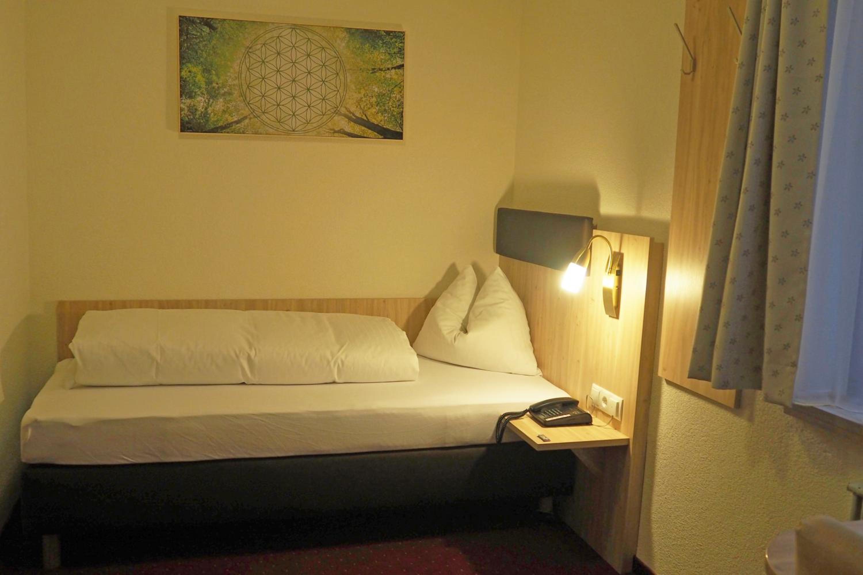 Single Room photo 1