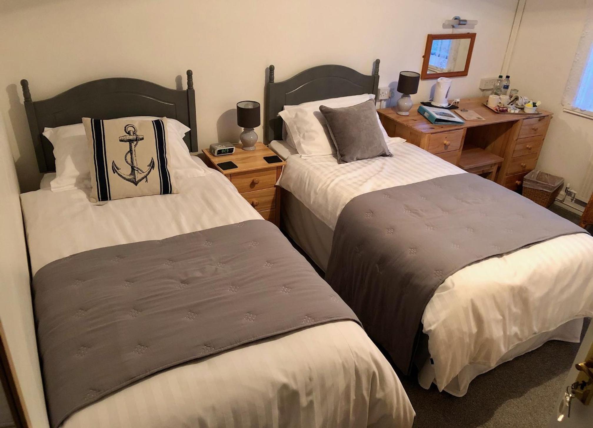 Standard Twin Room with Garden View photo 3