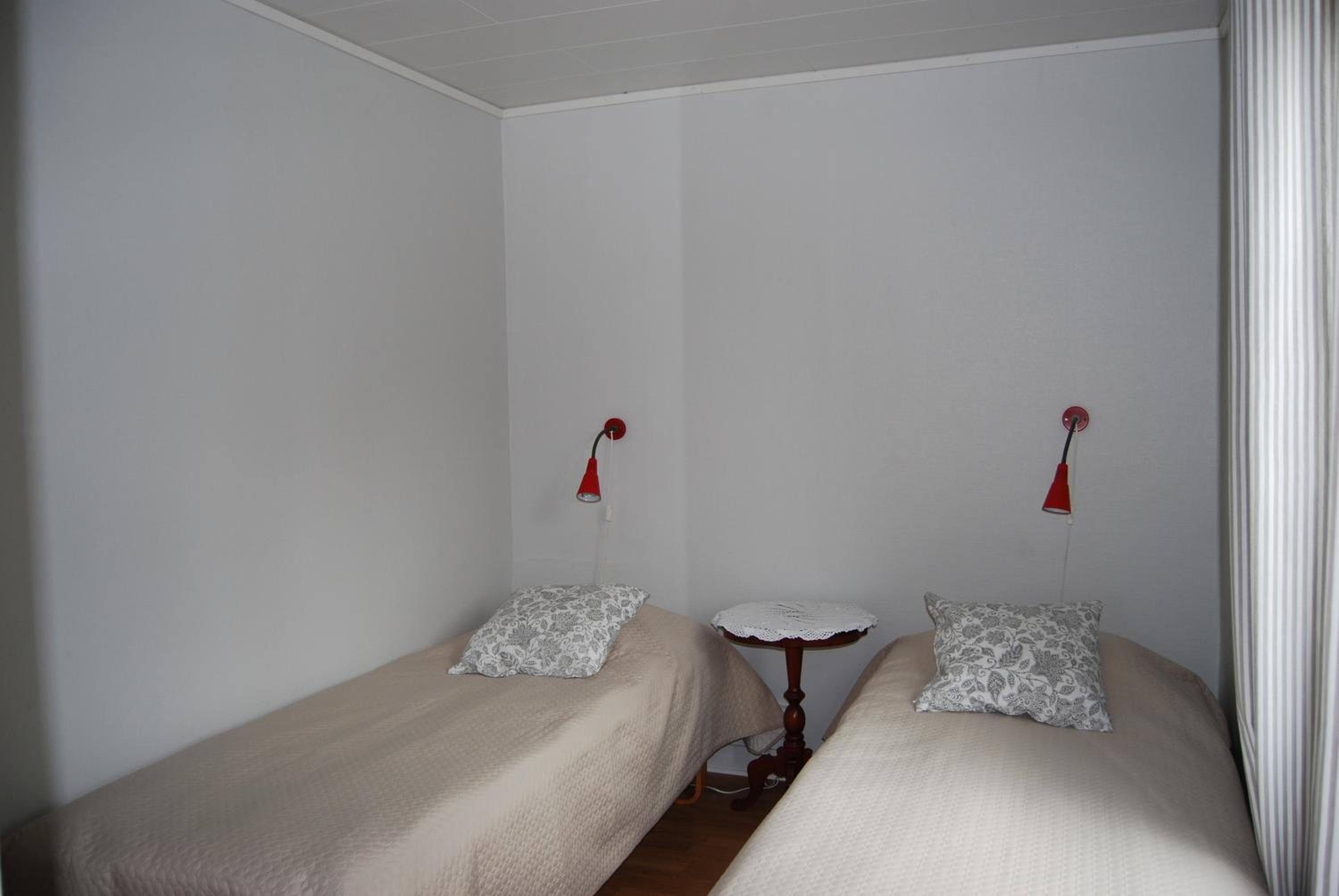 Twin Room with Shared Bathroom photo 1