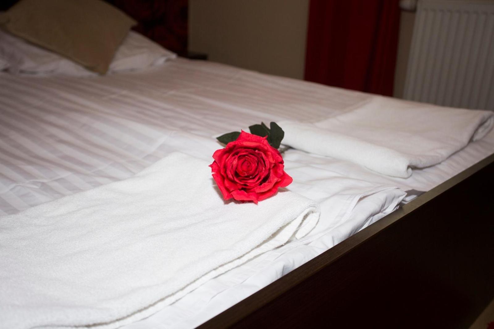 Deluxe Double Room - Photo 12