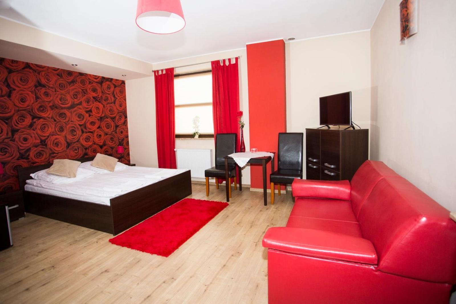 Deluxe Double Room - Photo 11