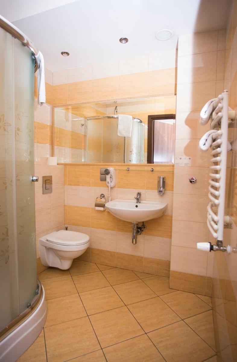 Deluxe Double Room - Photo 13
