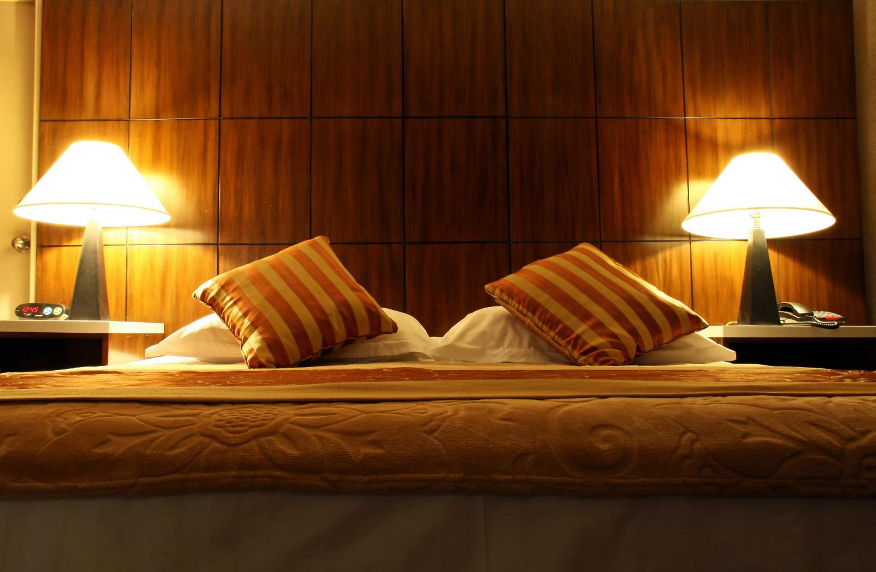 Luxury King Room - Photo 12