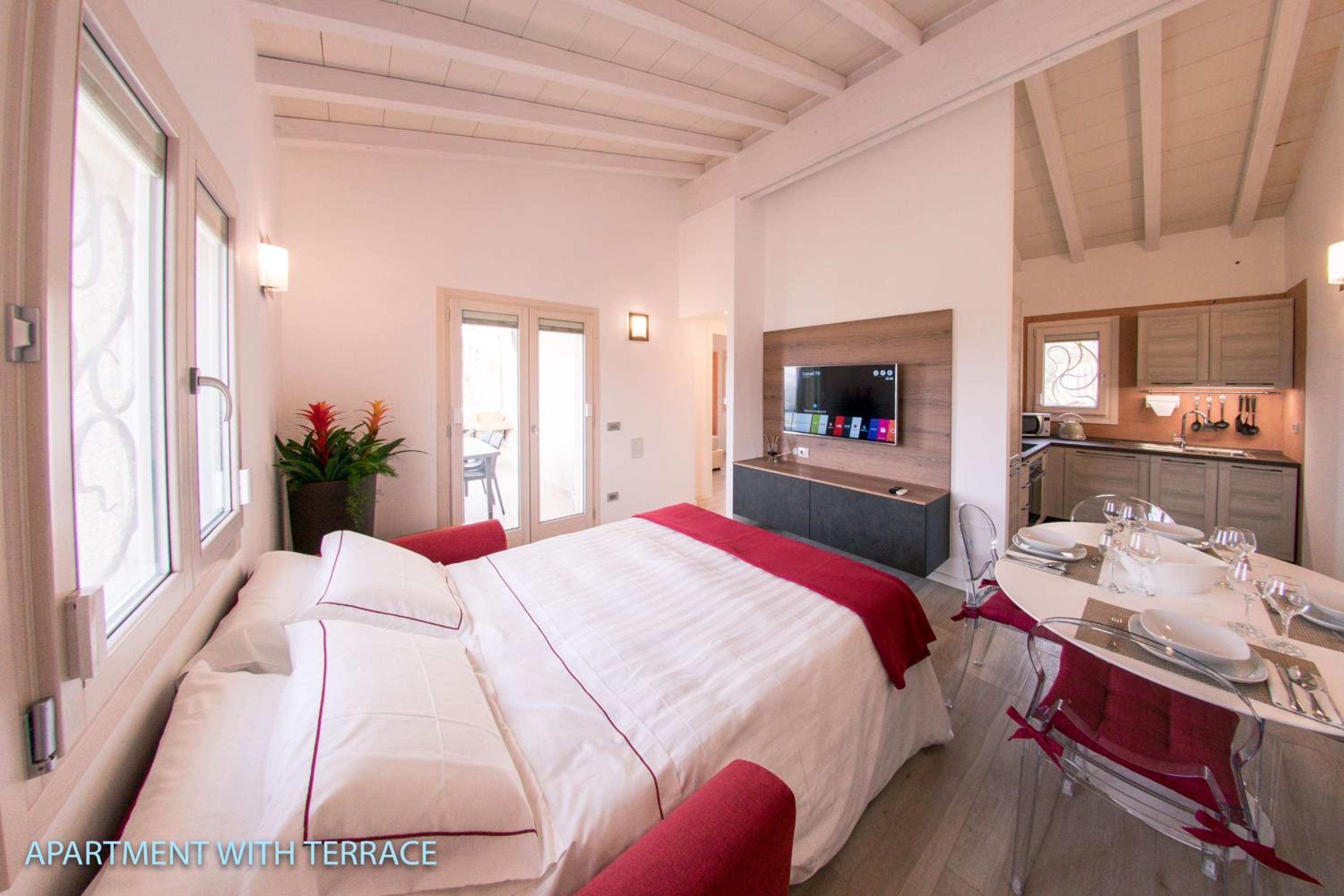 Apartment with Terrace photo 3