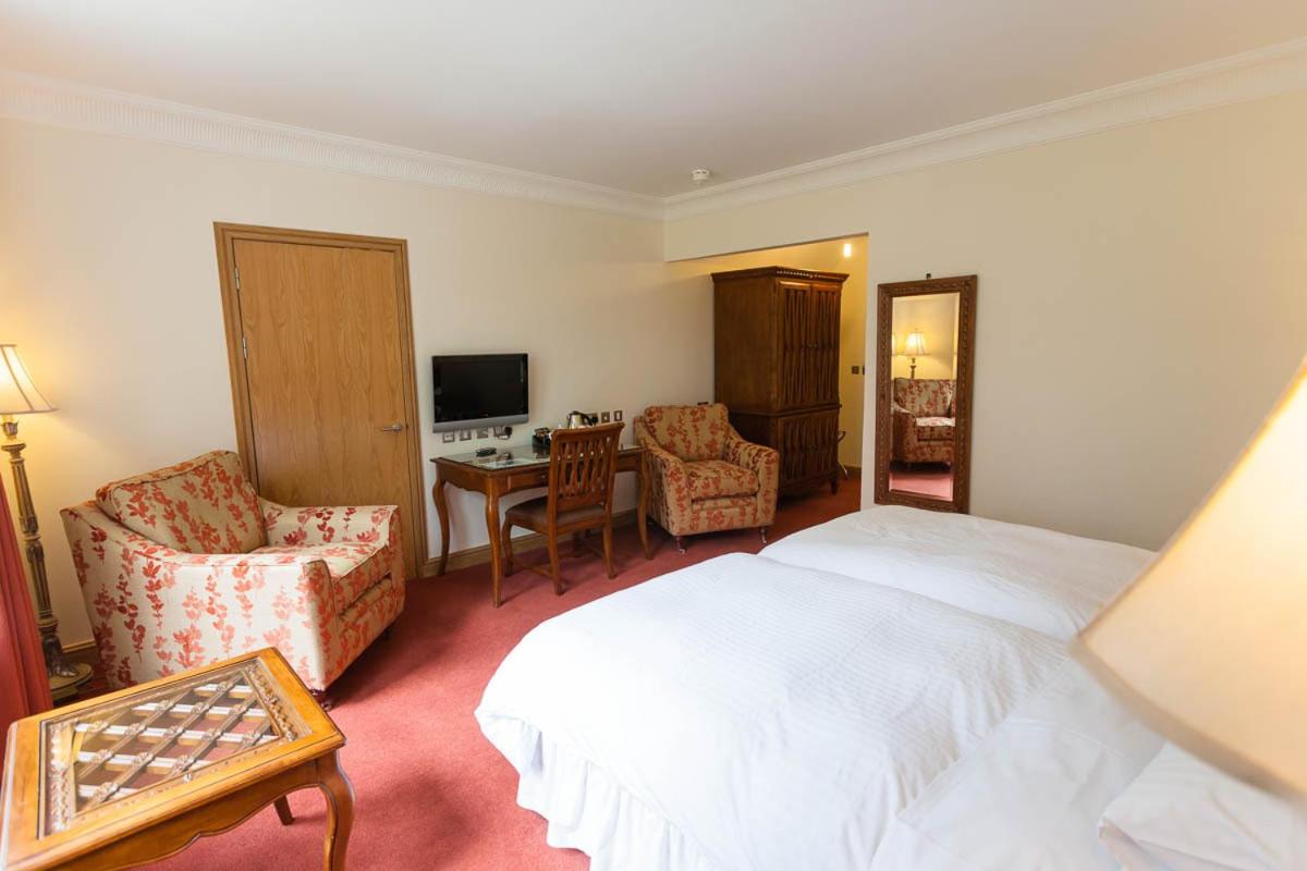 Twin Room - Photo 3