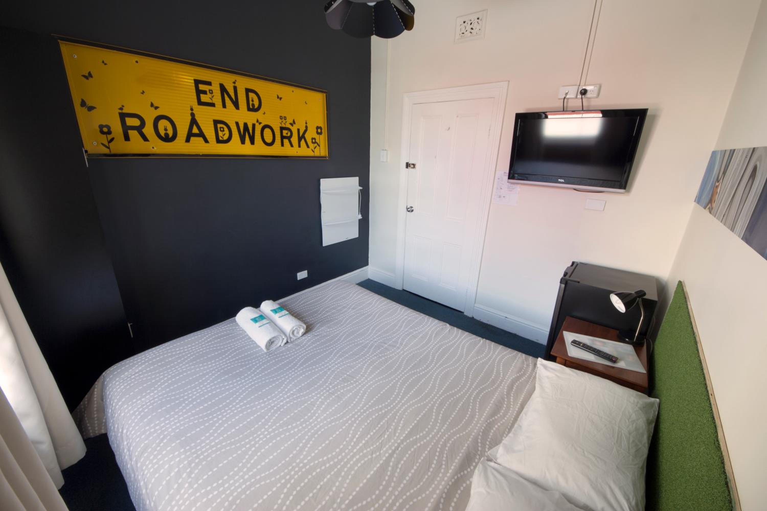 Double Room with Shared Bathroom photo 1