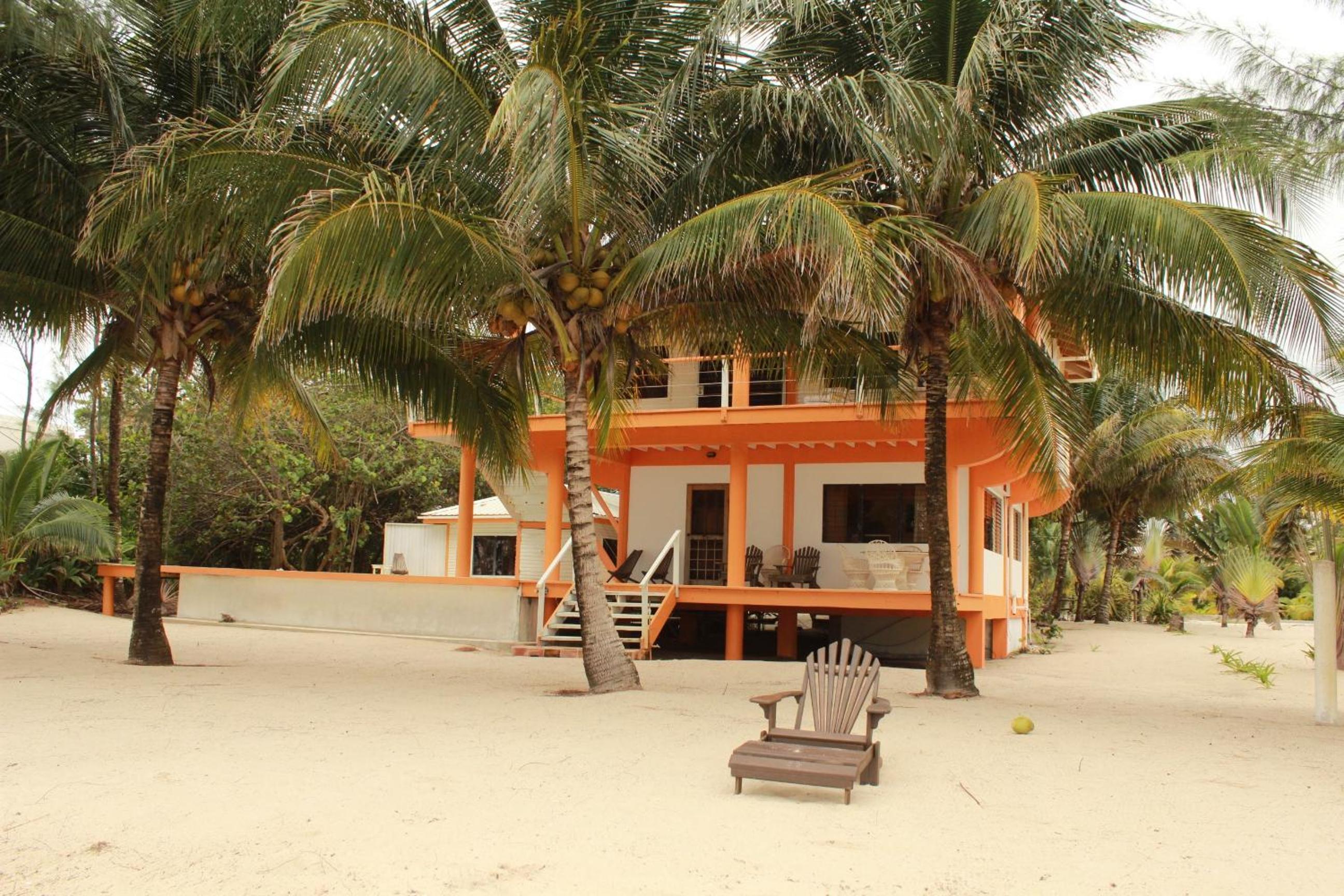 One-Bedroom Apartment with Ocean View - Separate Building photo 2