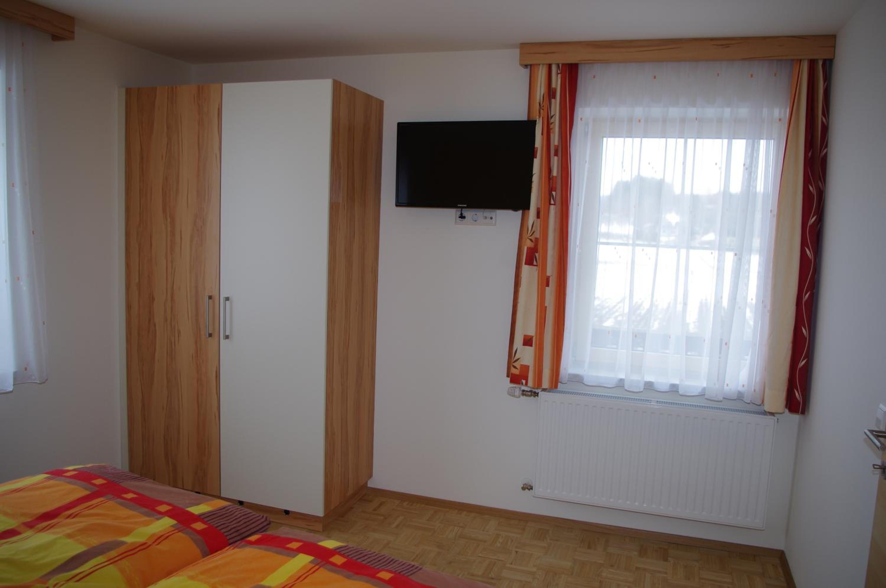 One-Bedroom Apartment with Balcony photo 2