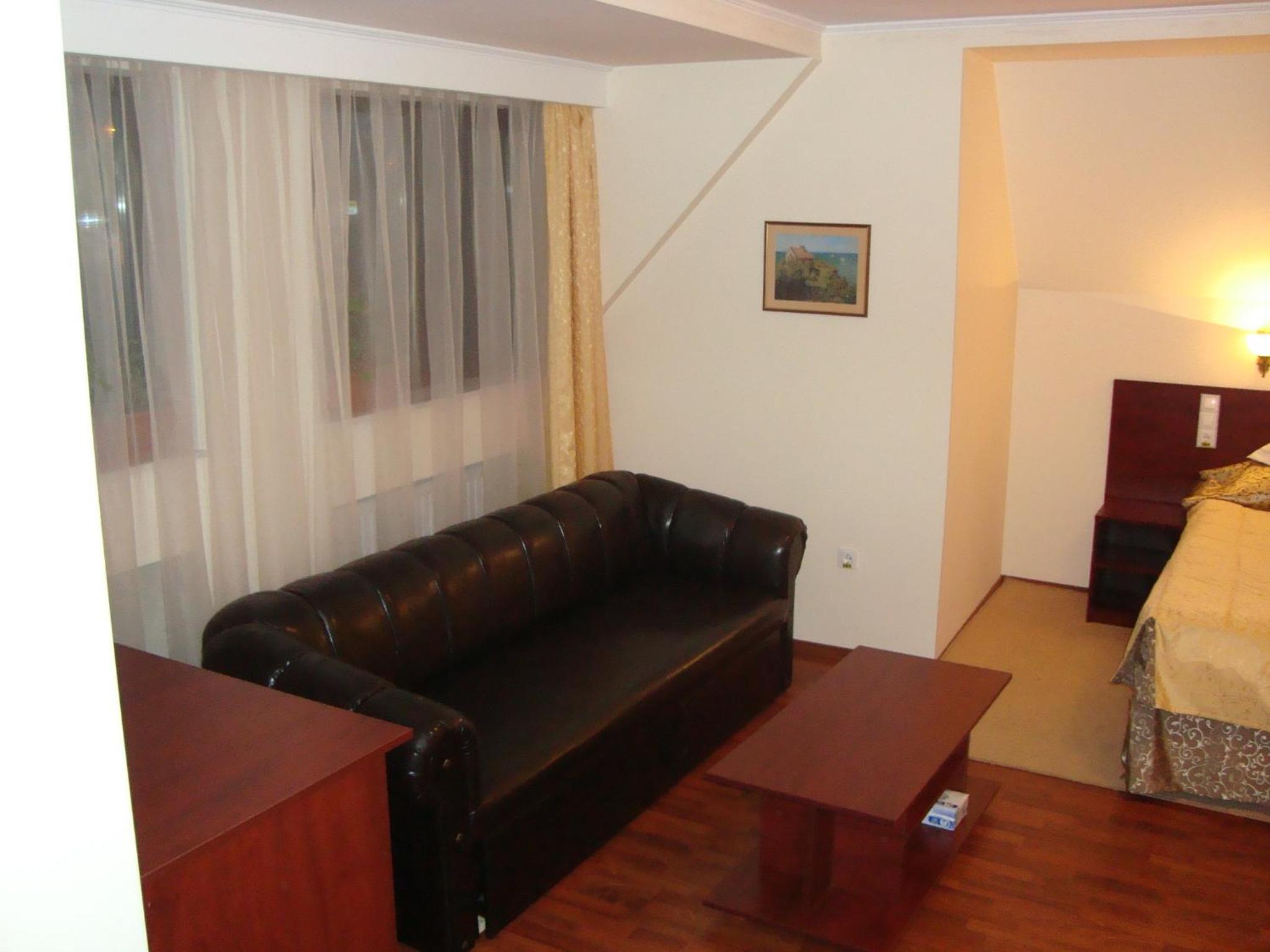 Standard Double Room - Photo 19