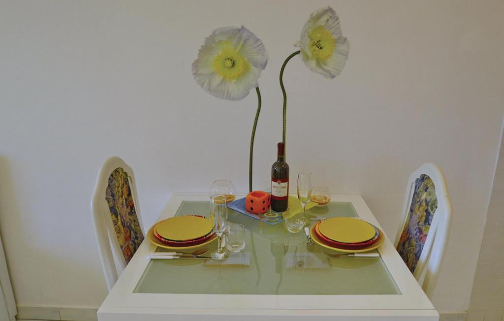Studio Apartment photo 3