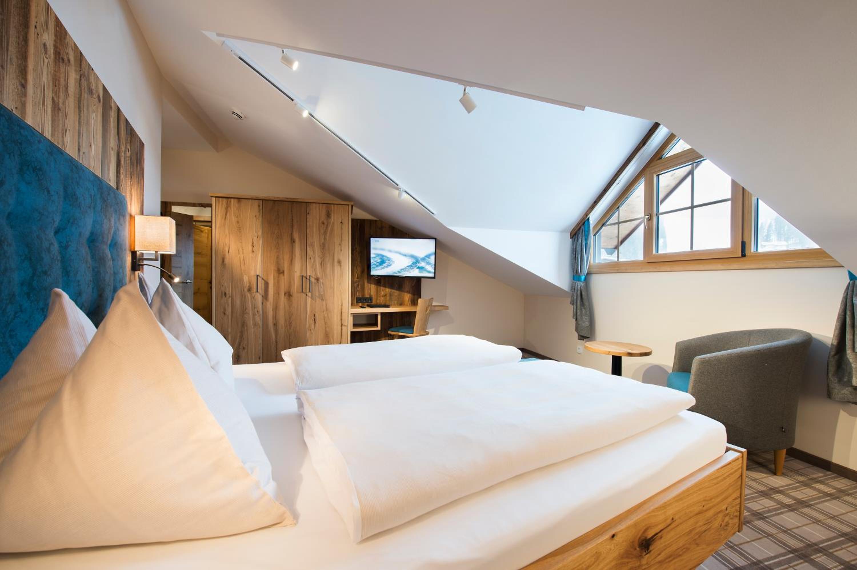 Budget Double Room photo 3