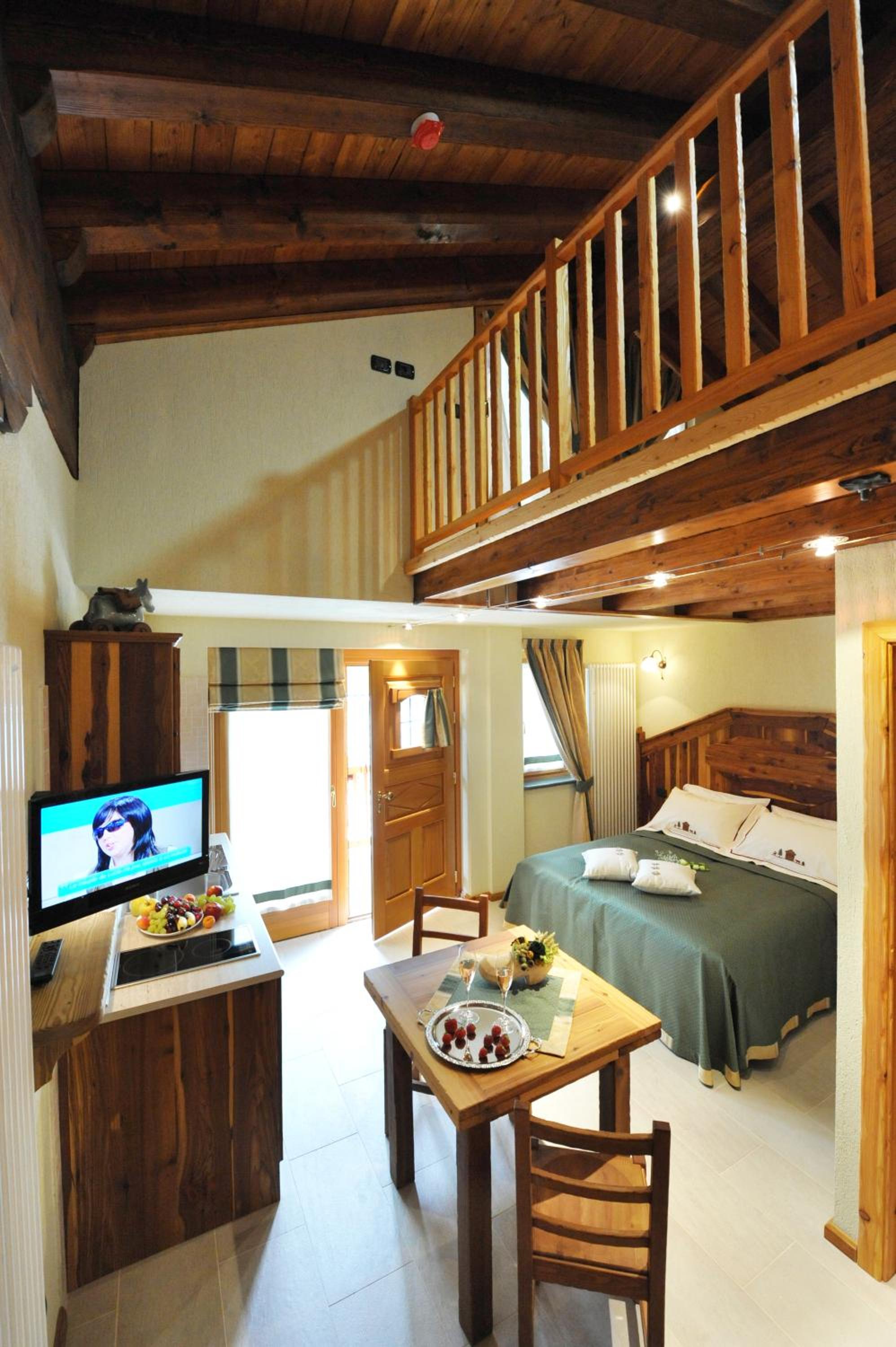 Triple Room with Kitchenette - Split Level - Photo 2
