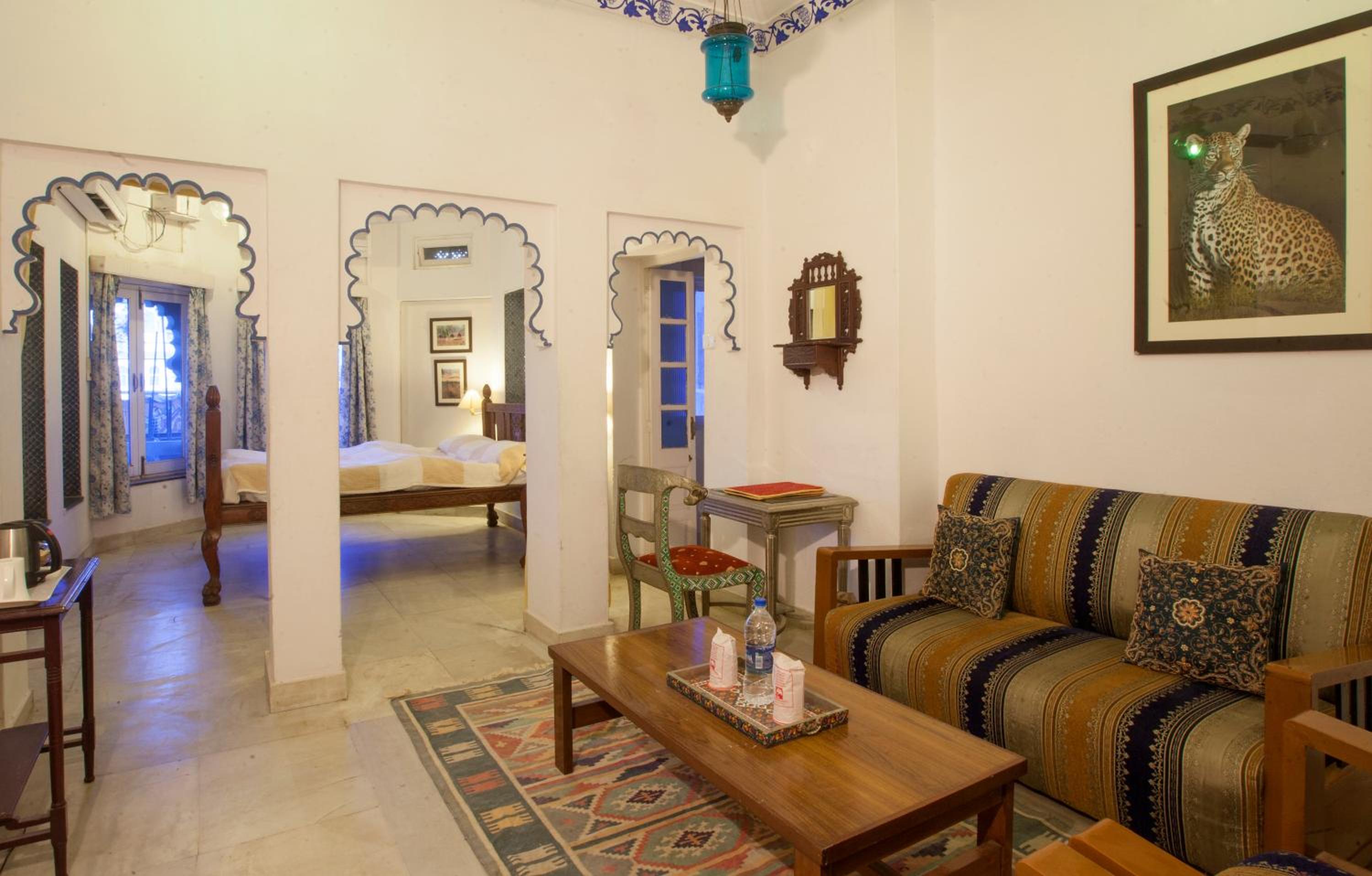 Standard Double Room - Non Lake Facing - Photo 3