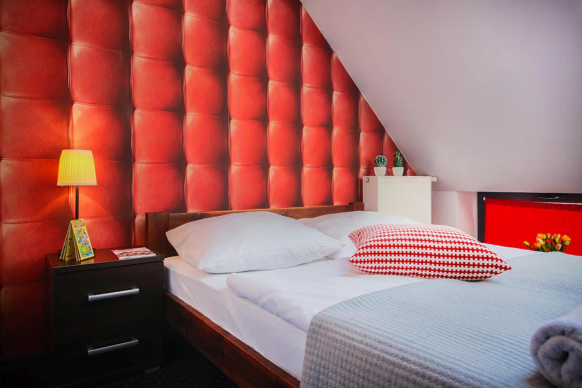 Double Room with Private Bathroom - Photo 29