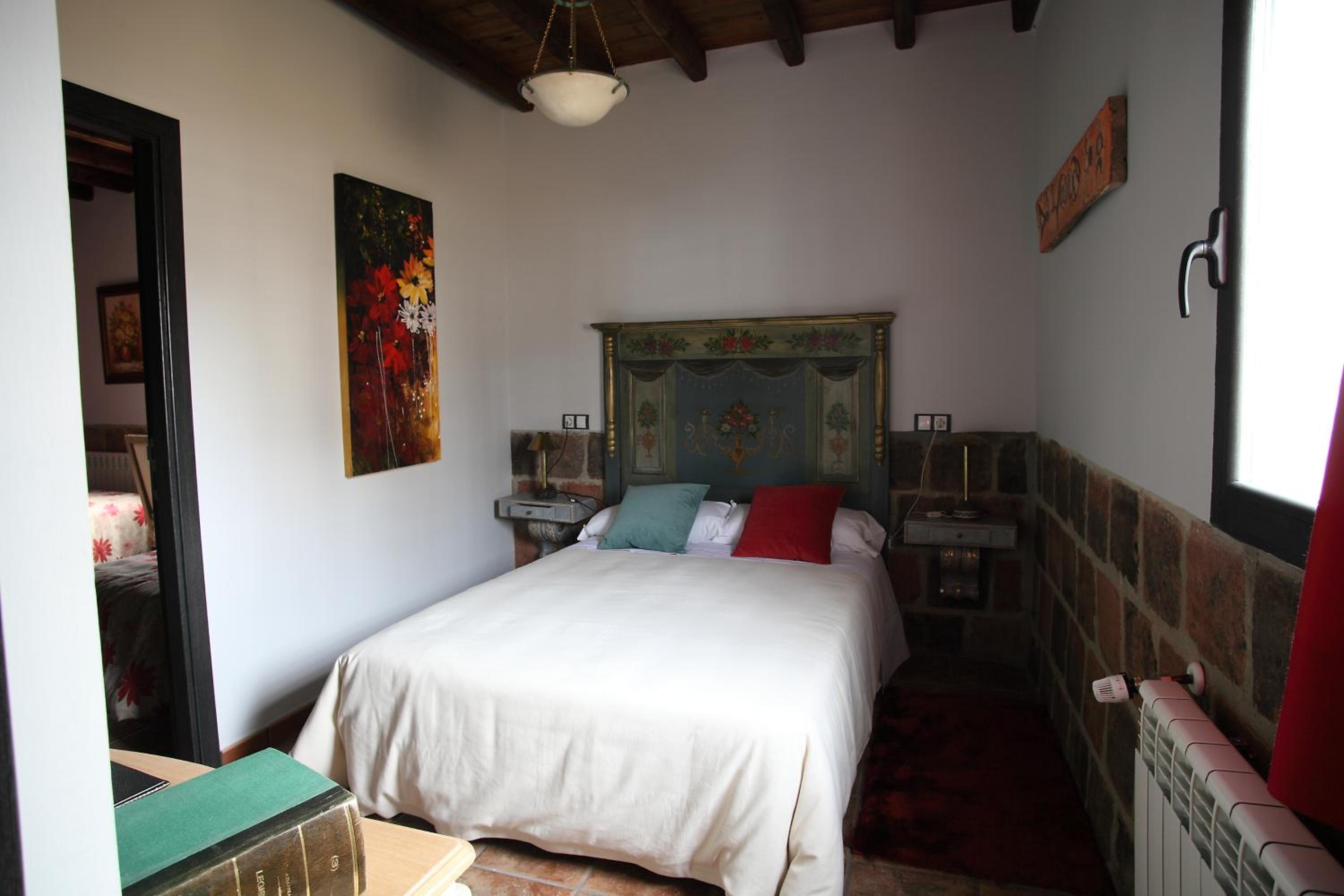 Double or Twin Room photo 2