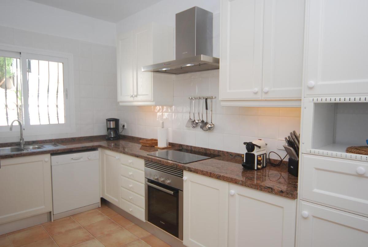 Villa photo 1