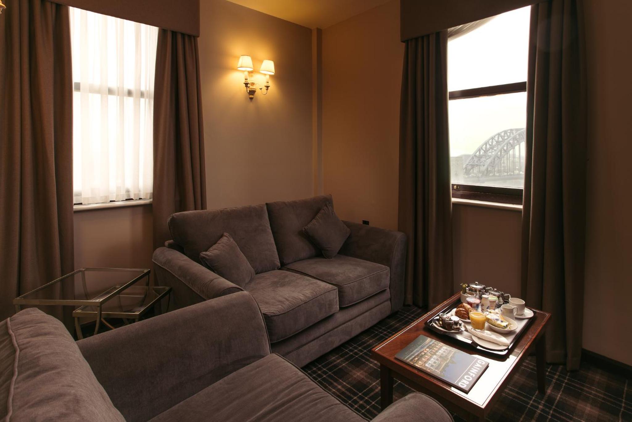 Suite with River View - Photo 4