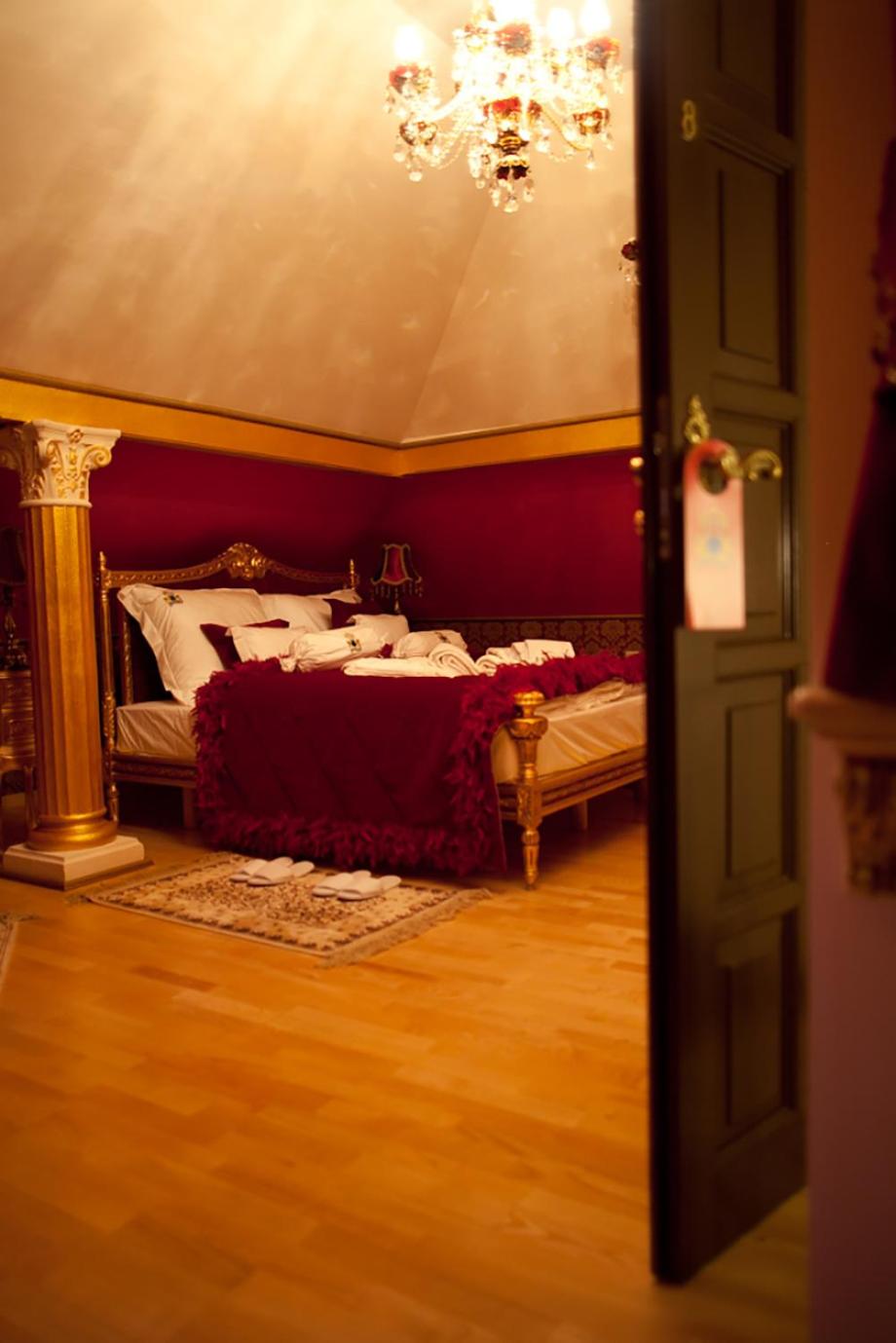 Studio Apartment photo 1