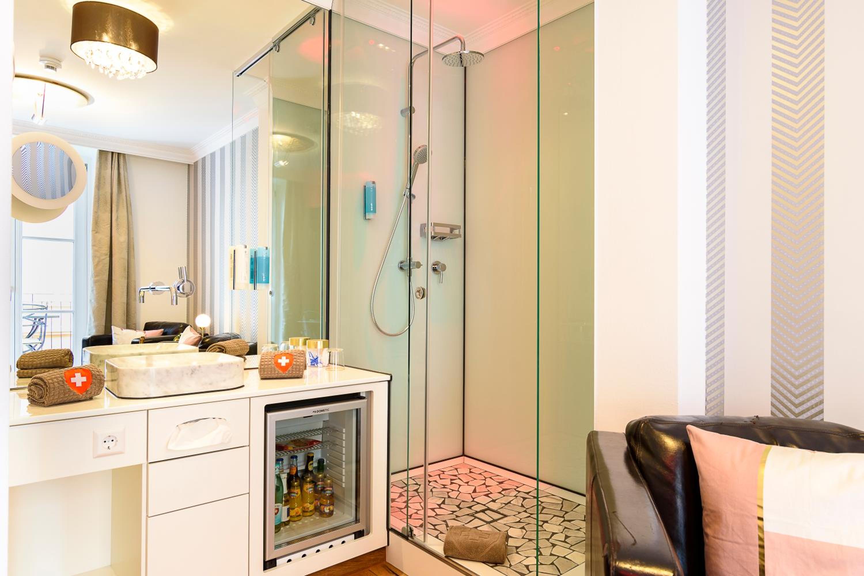 Junior Suite with Terrace - Photo 5