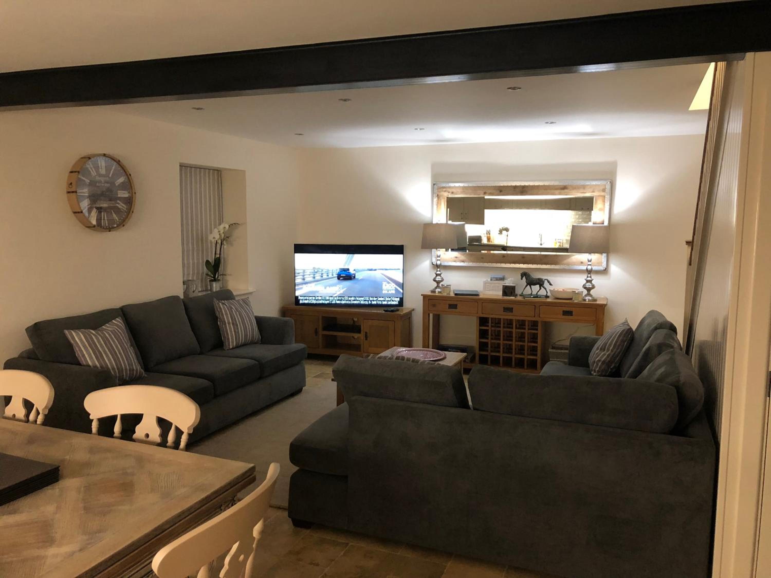Three-Bedroom House photo 3
