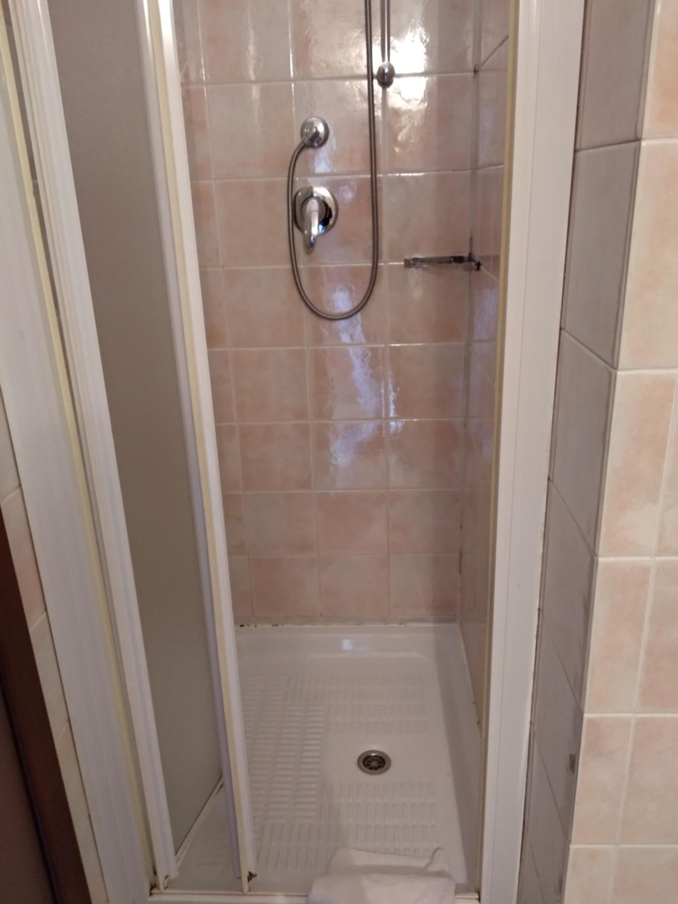 Double or Twin Room with Private Bathroom photo 2