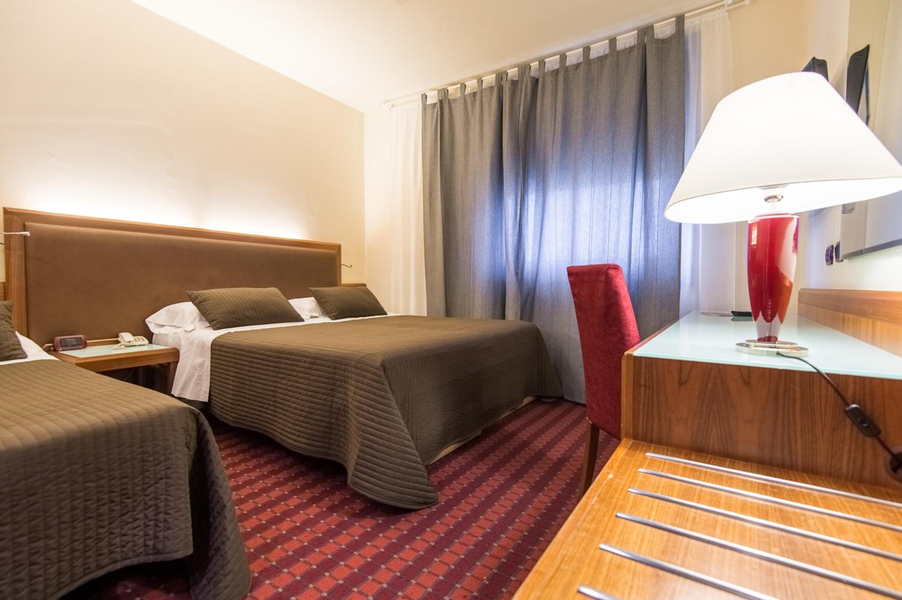 Deluxe Twin Room - Photo 19