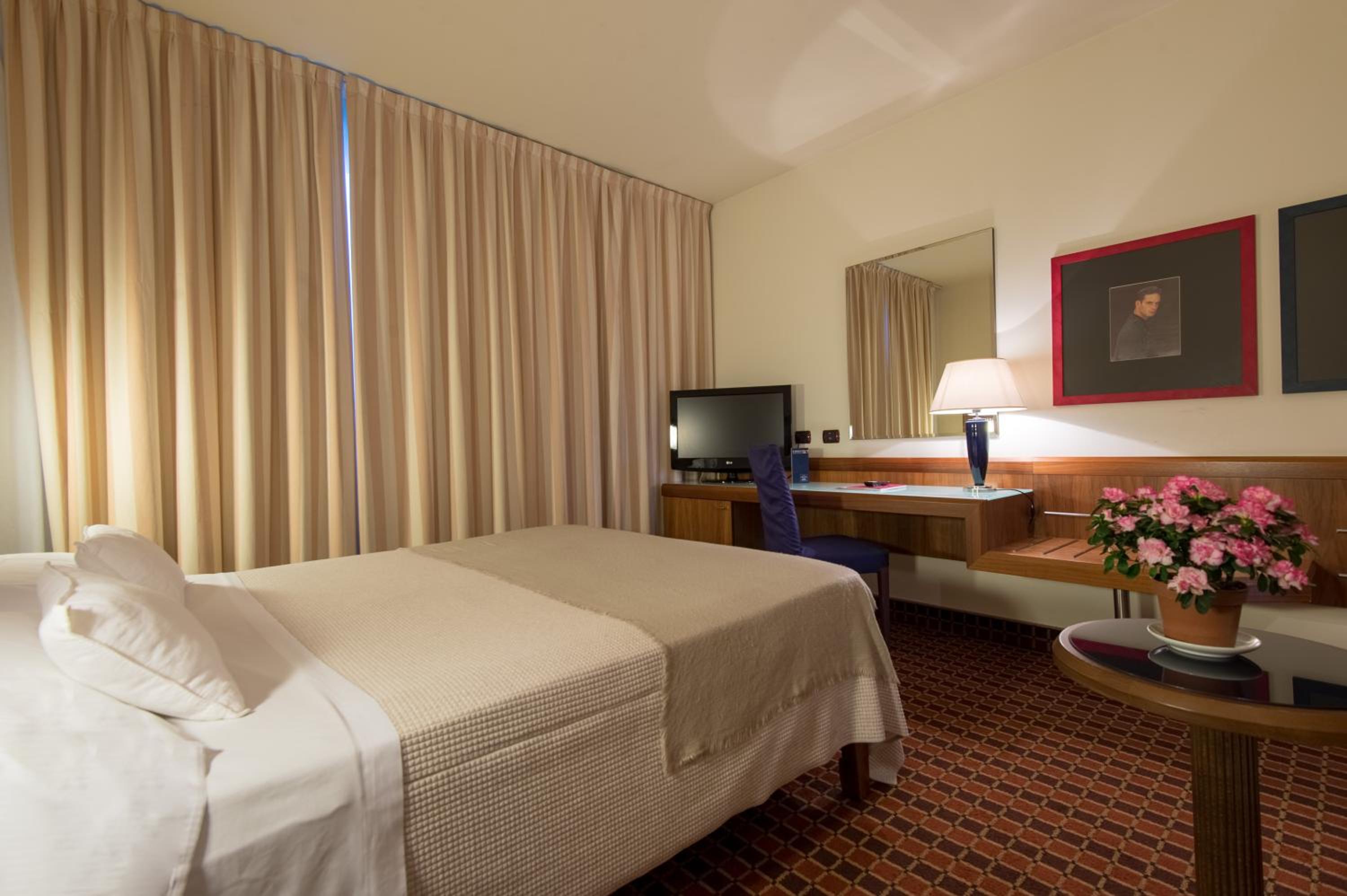 Deluxe Twin Room - Photo 36