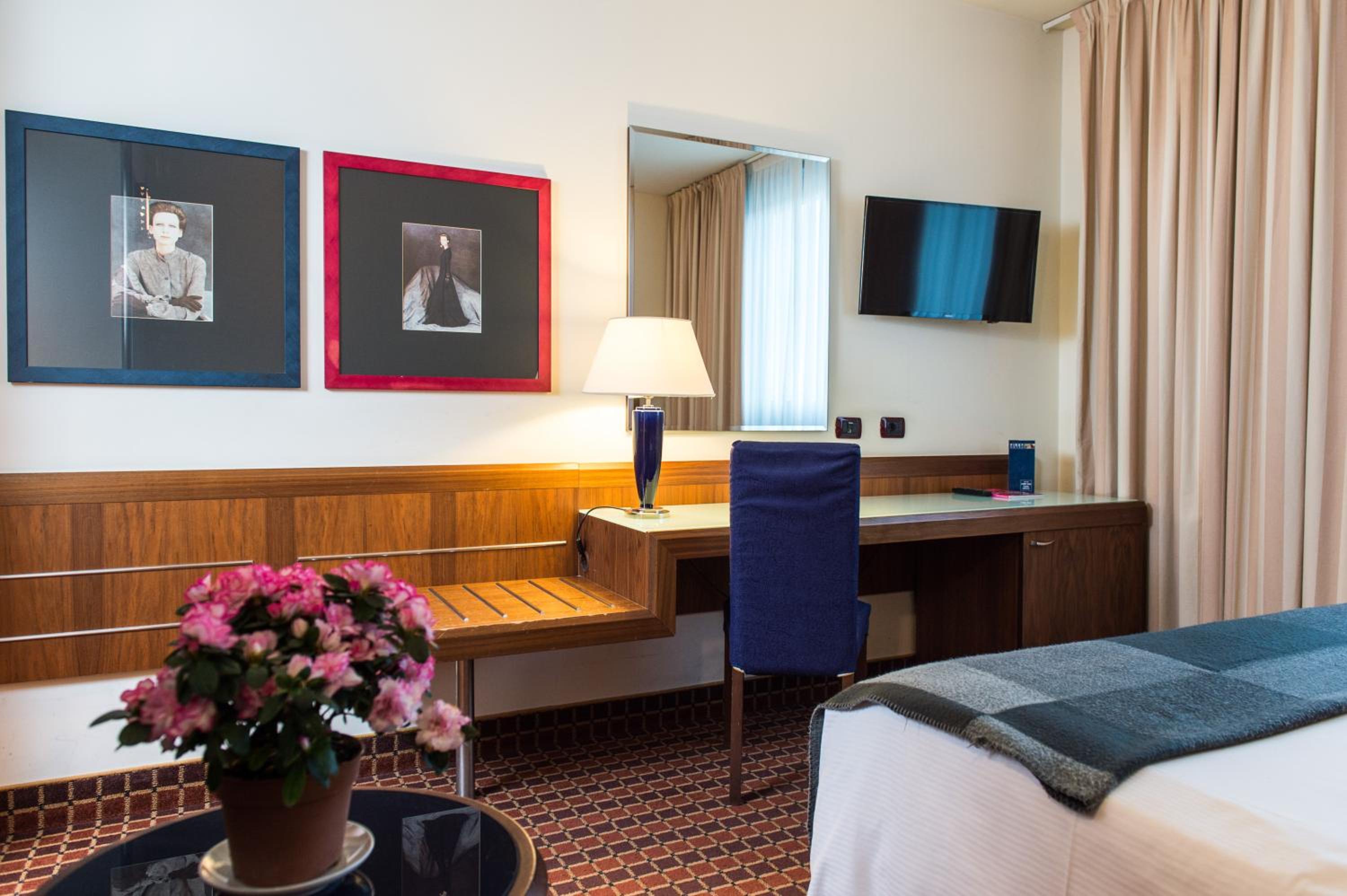 Deluxe Twin Room - Photo 16